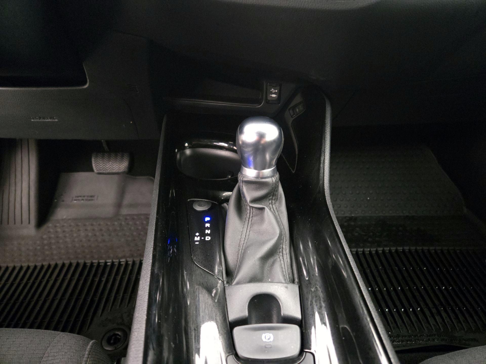 Thumbnail: 2019 Toyota C-HR - 17
