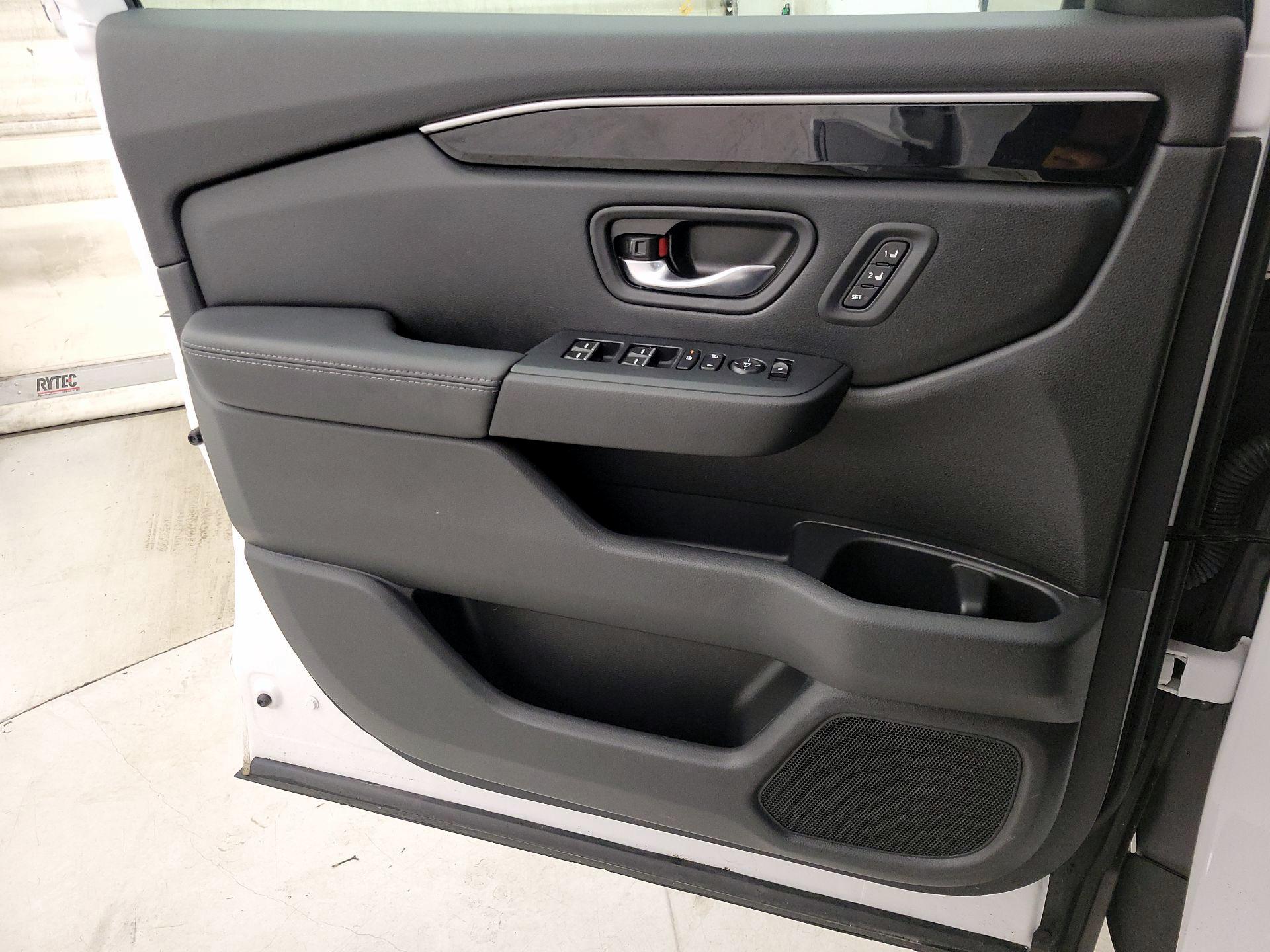 Thumbnail: 2024 Honda Pilot - 12