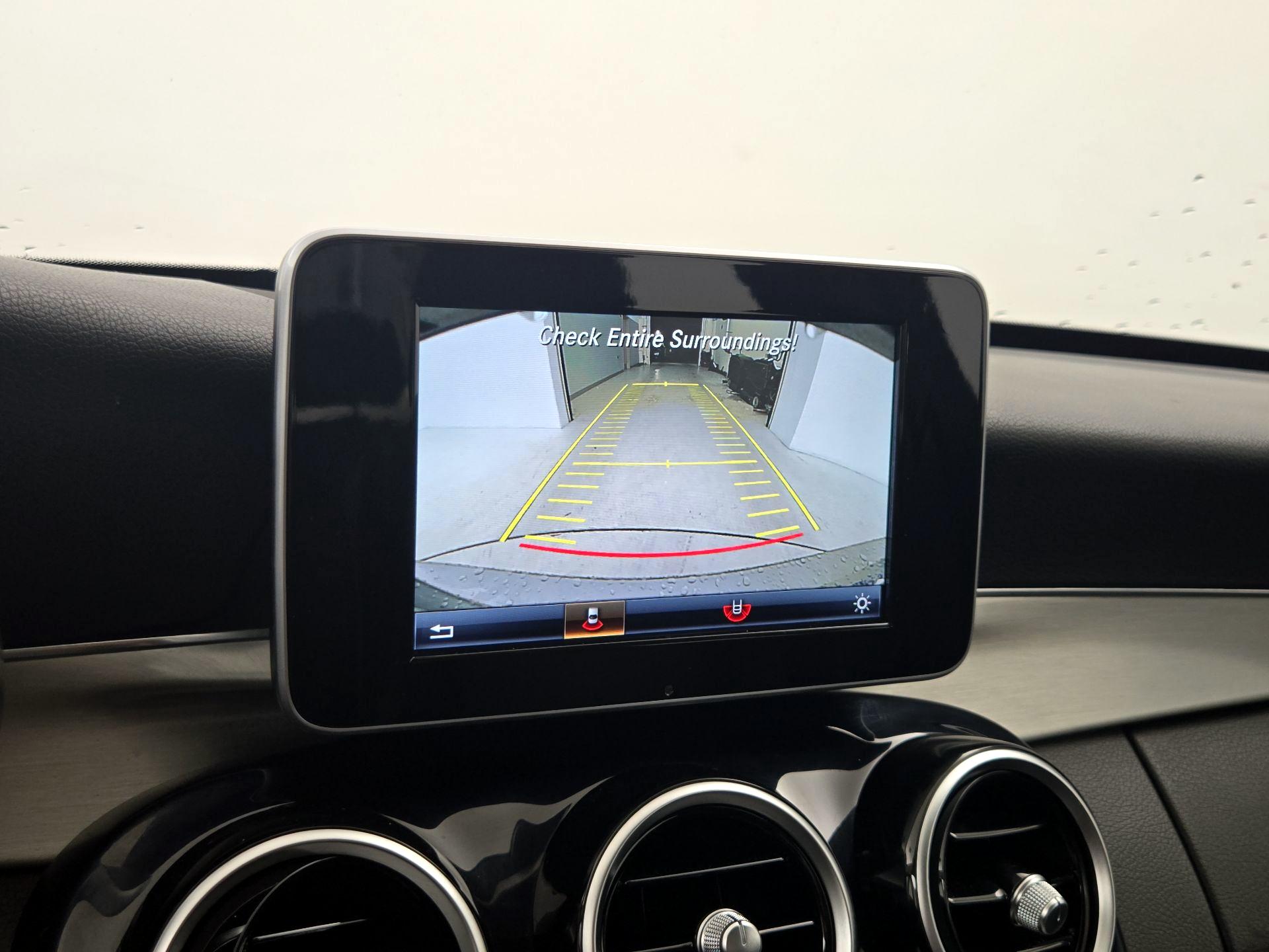 Thumbnail: 2016 Mercedes-Benz C-Class - 14