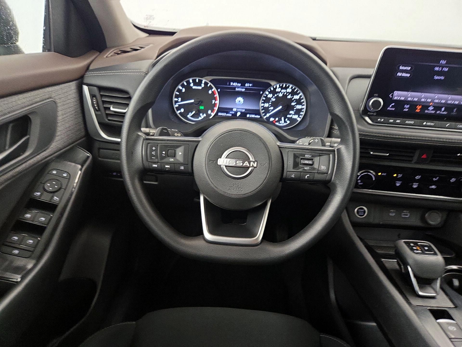 Thumbnail: 2023 Nissan Rogue - 10