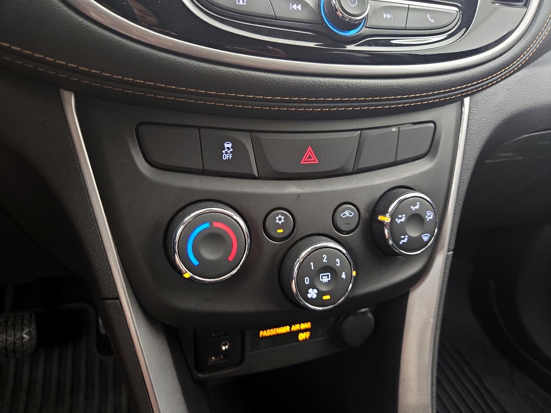 Thumbnail: 2019 Chevrolet Trax - 16