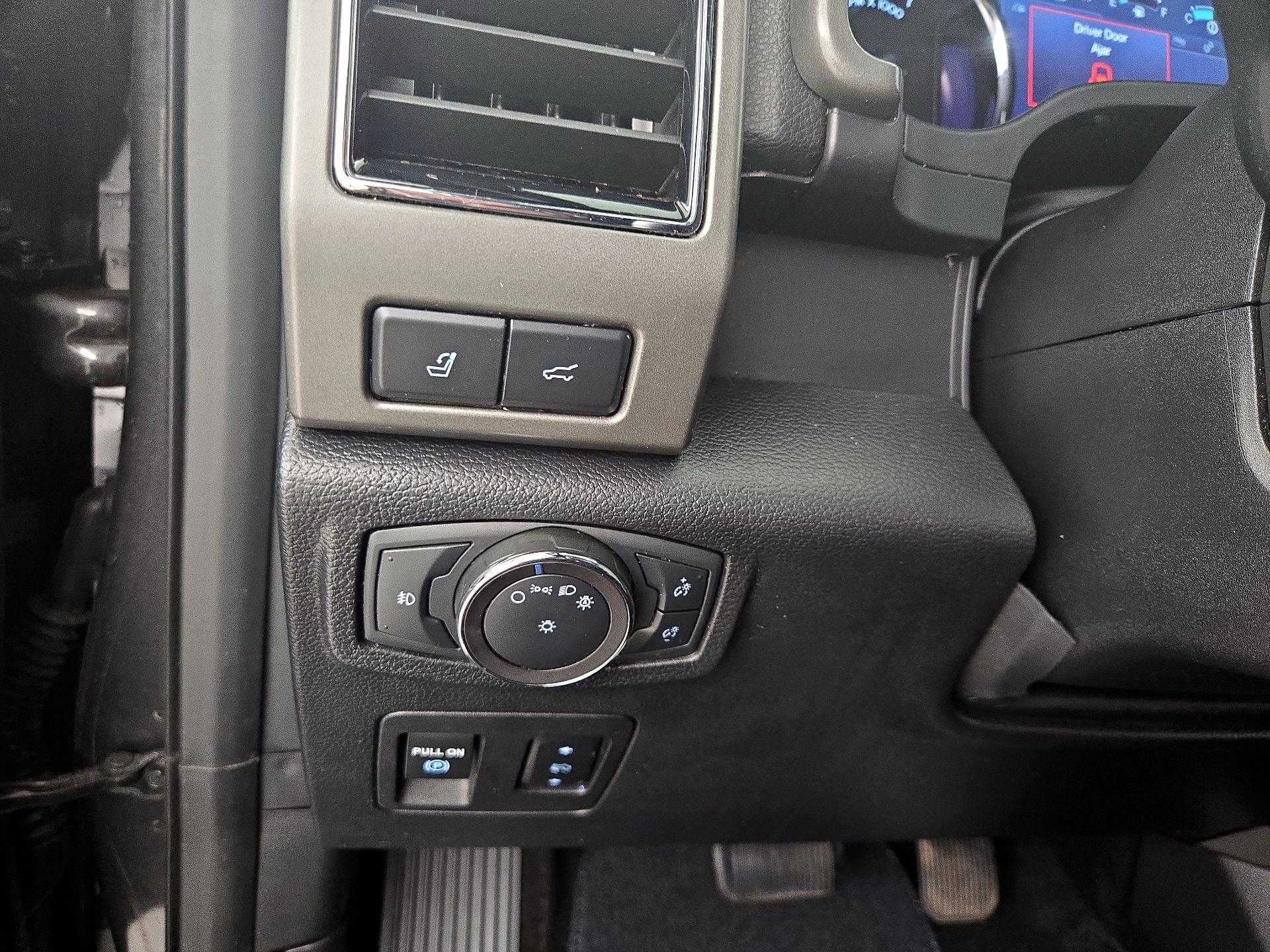 Thumbnail: 2019 Ford Expedition - 13