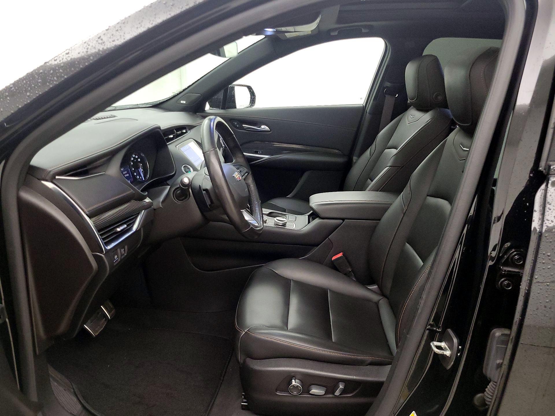 Thumbnail: 2019 Cadillac XT4 - 11