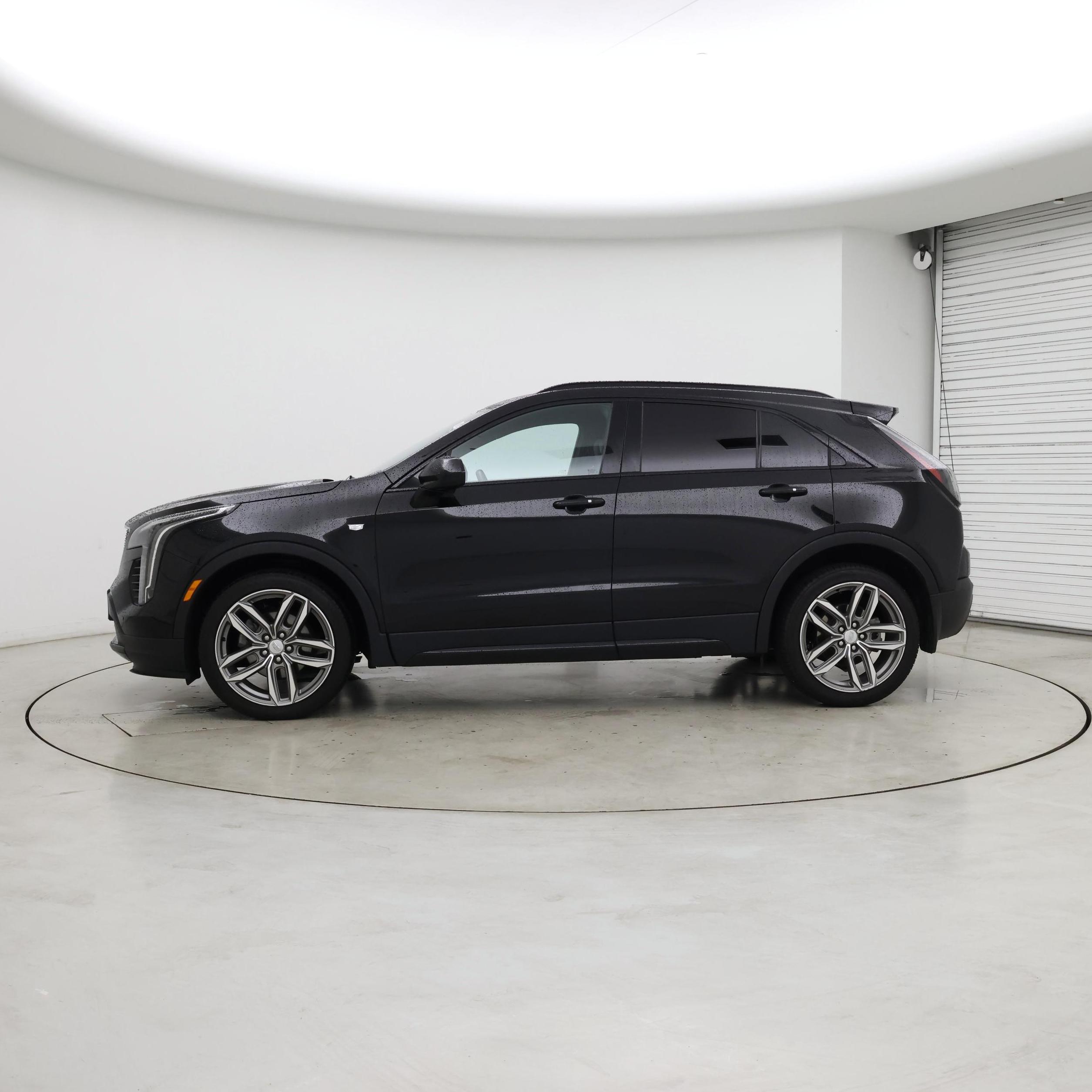 Thumbnail: 2019 Cadillac XT4 - 3