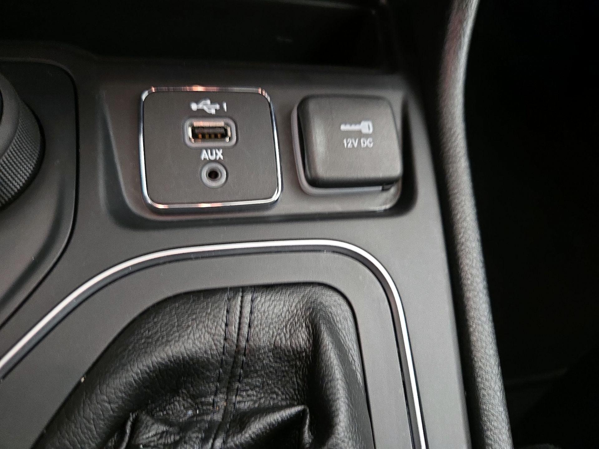 Thumbnail: 2022 Jeep Cherokee - 18