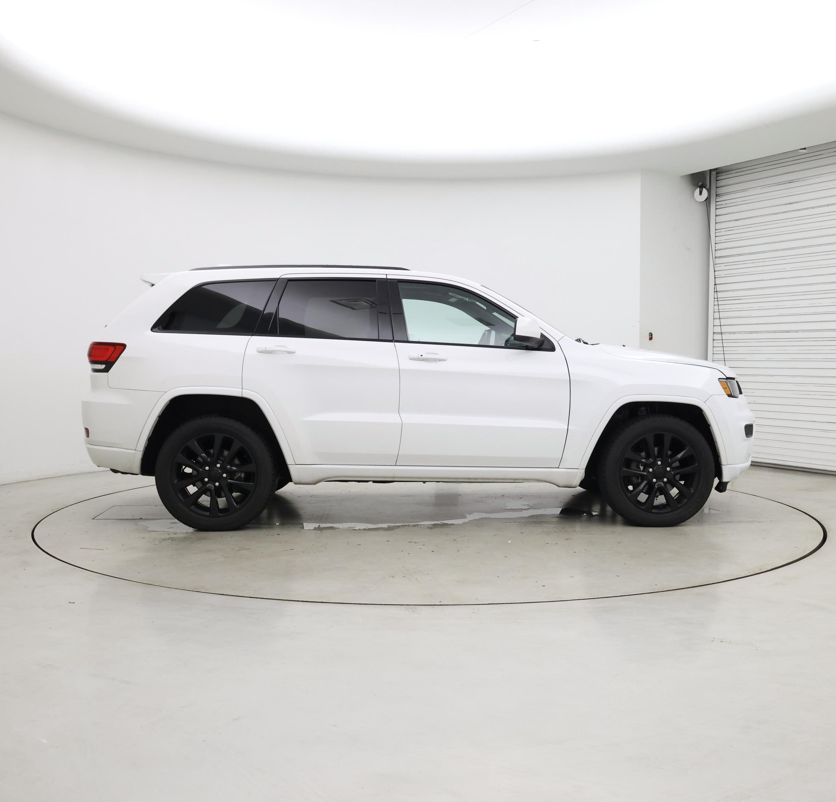 Thumbnail: 2020 Jeep Grand Cherokee - 7