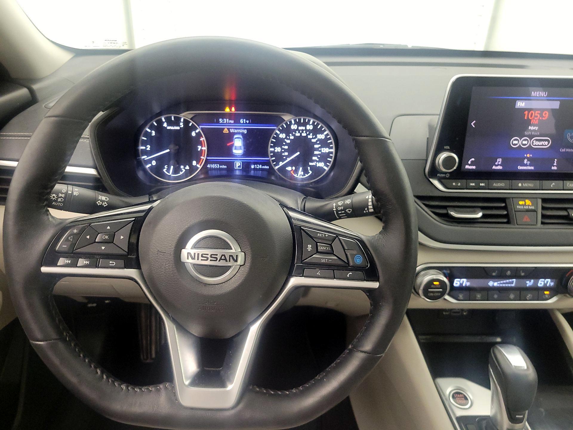 Thumbnail: 2020 Nissan Altima - 10