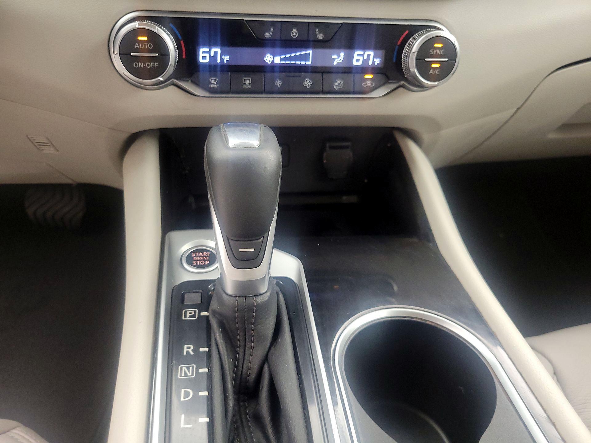 Thumbnail: 2020 Nissan Altima - 16