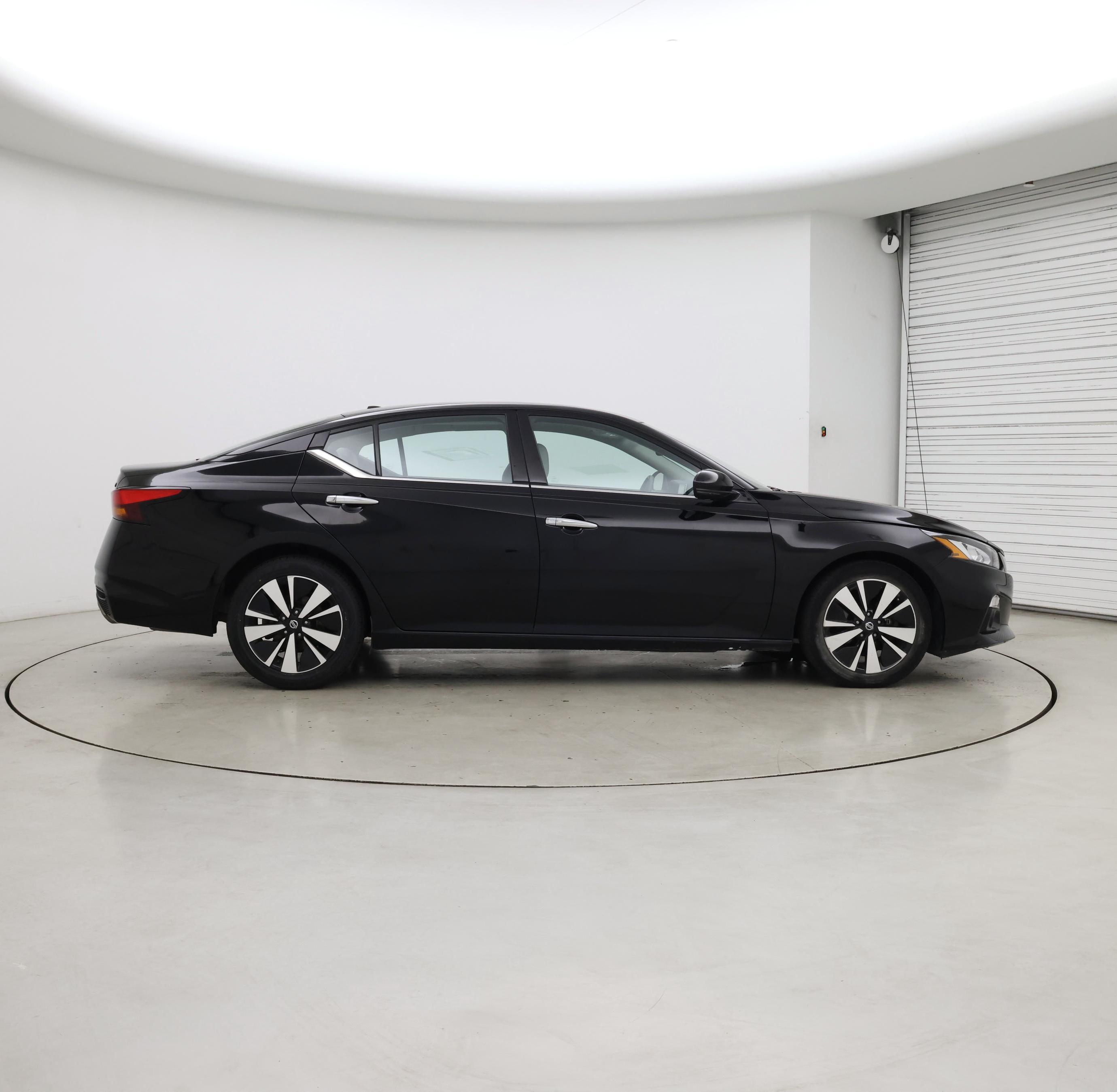 Thumbnail: 2020 Nissan Altima - 7
