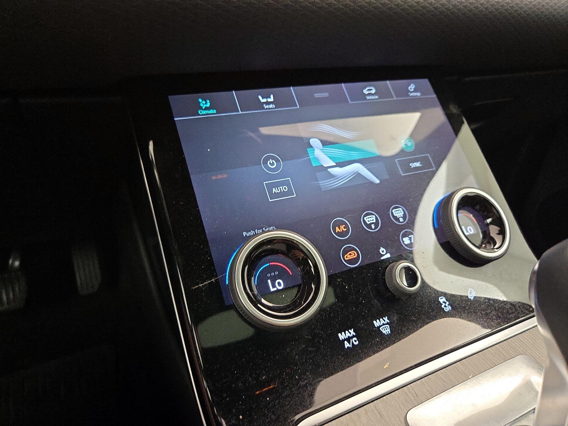 Thumbnail: 2020 Land Rover Range Rover Evoque - 17