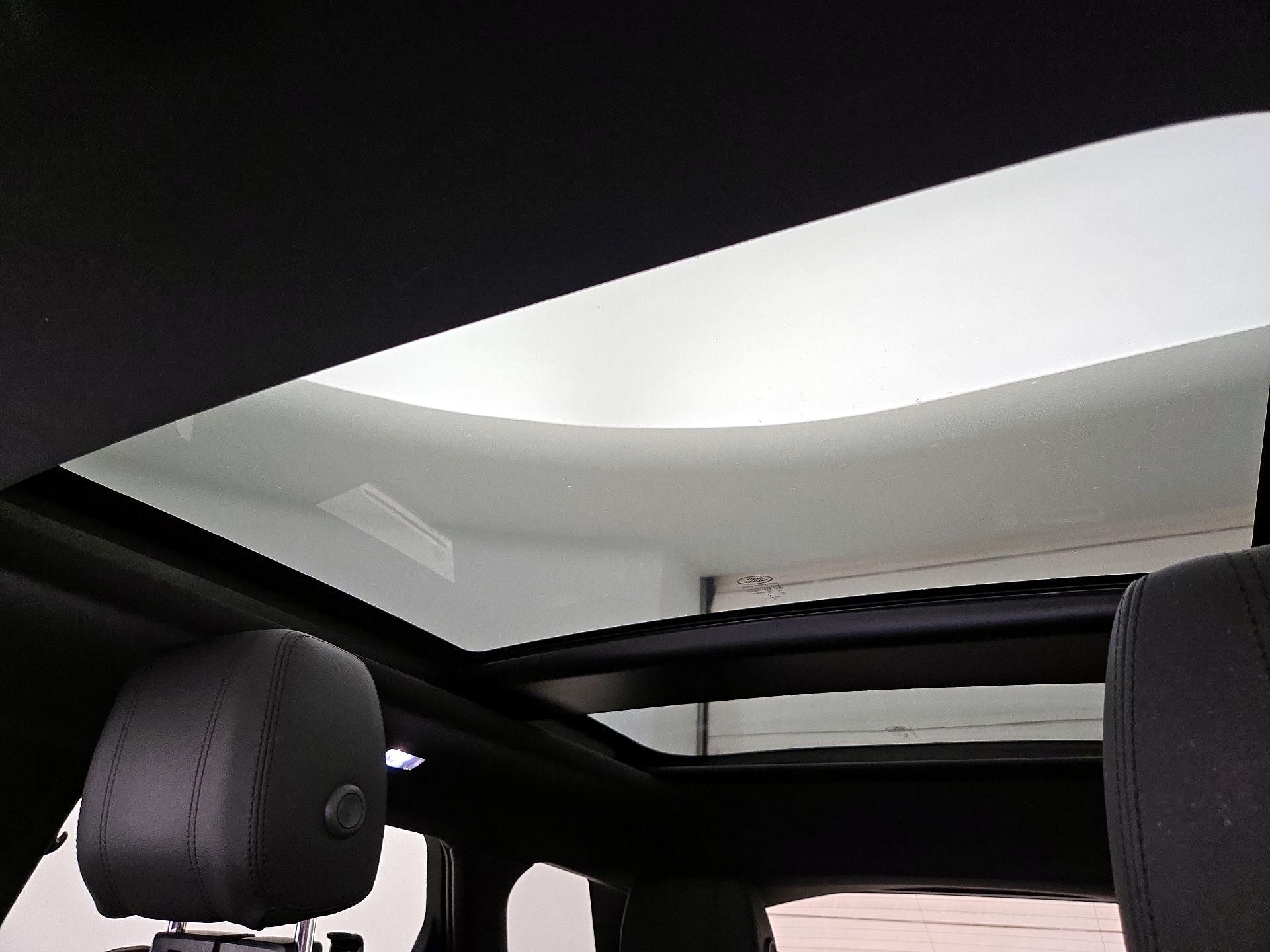 Thumbnail: 2020 Land Rover Range Rover Evoque - 20