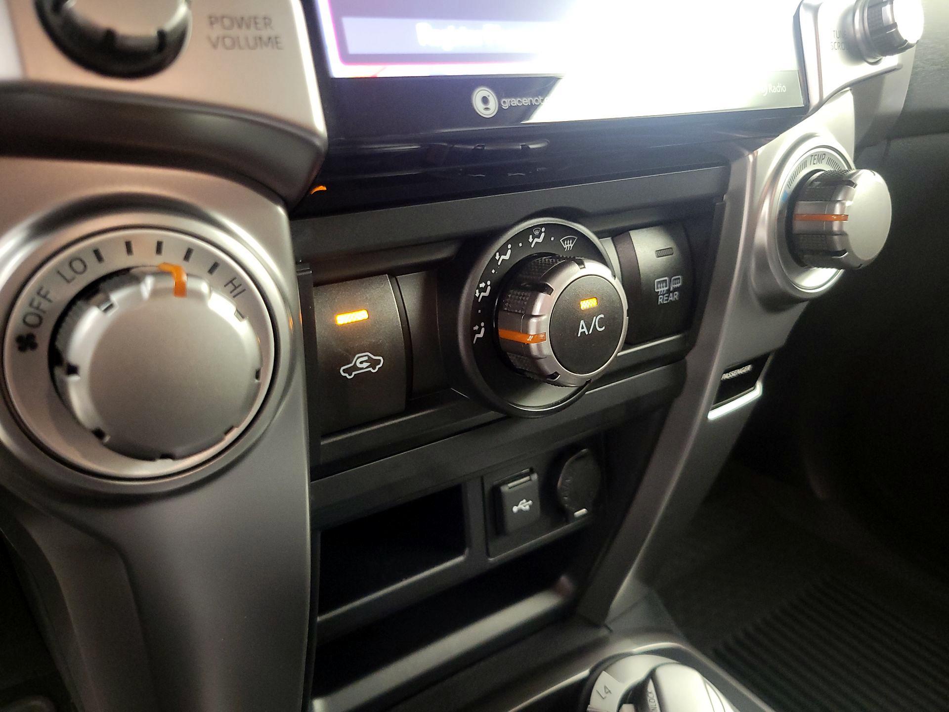 Thumbnail: 2024 Toyota 4Runner - 17