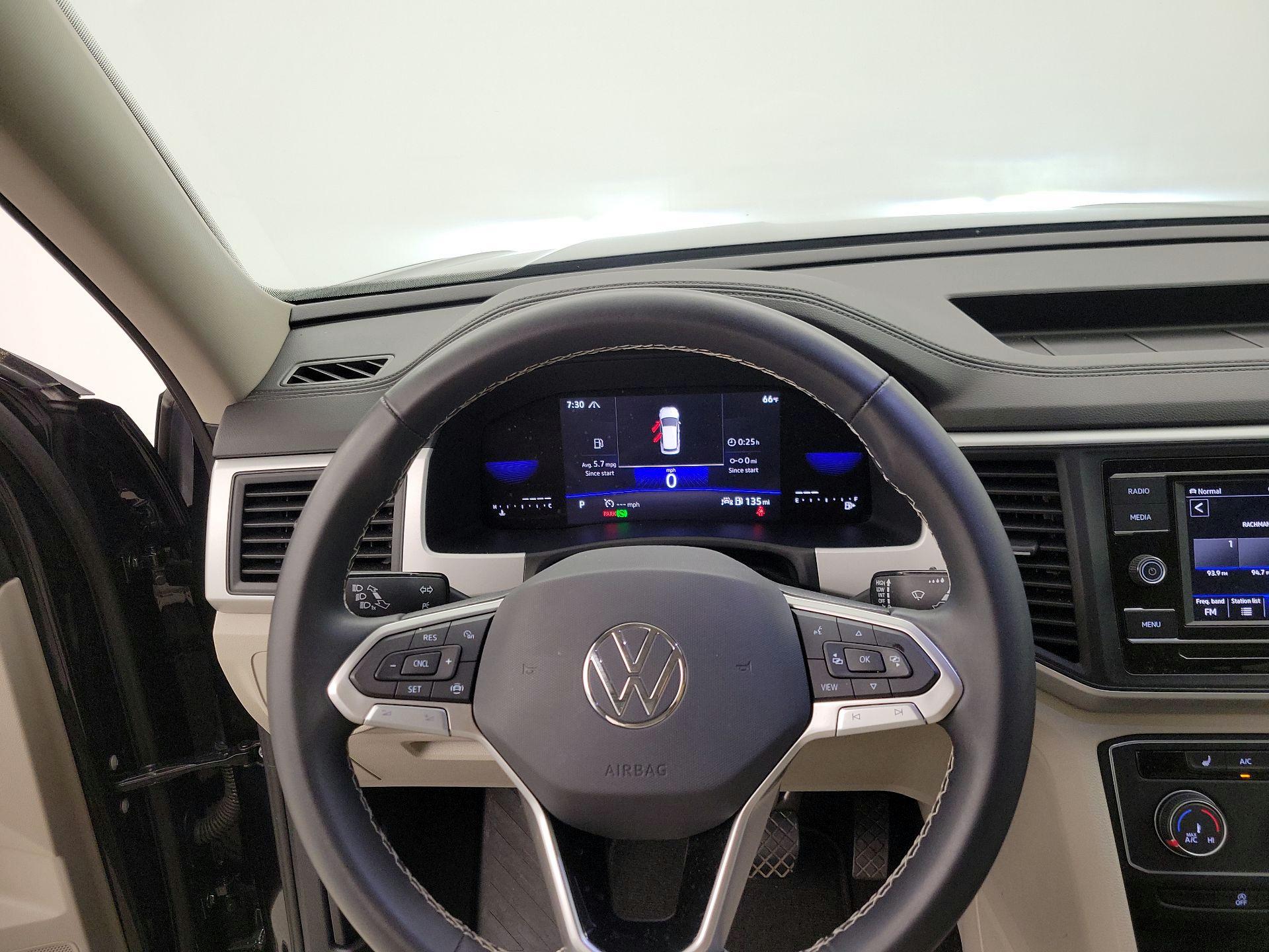 Thumbnail: 2023 Volkswagen Atlas - 10