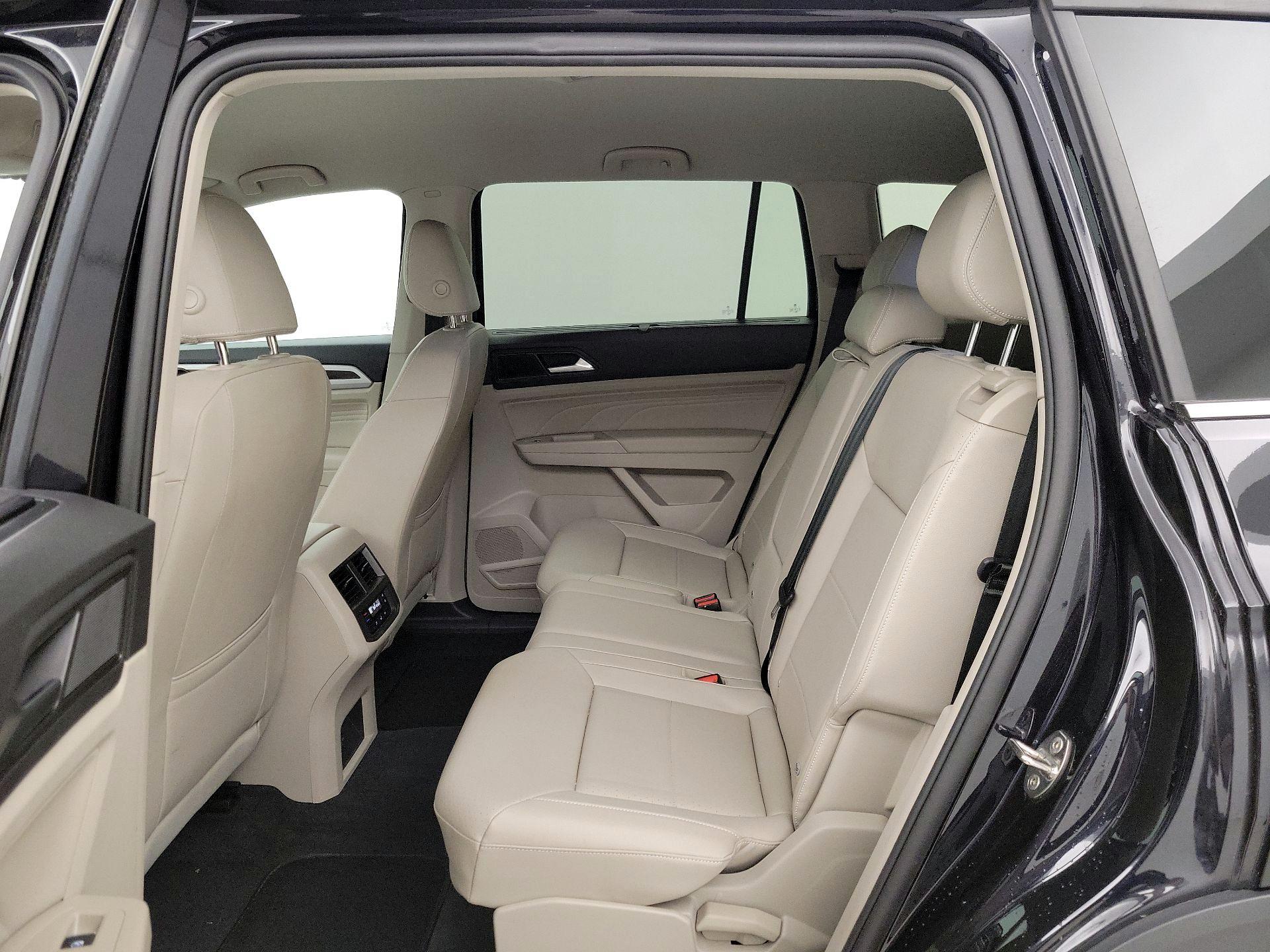 Thumbnail: 2023 Volkswagen Atlas - 19