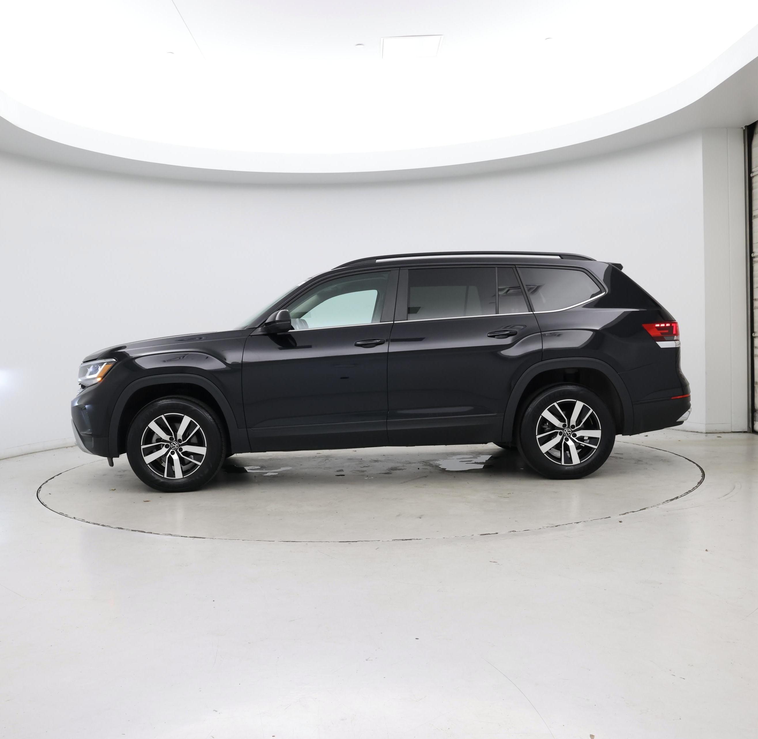 Thumbnail: 2023 Volkswagen Atlas - 3