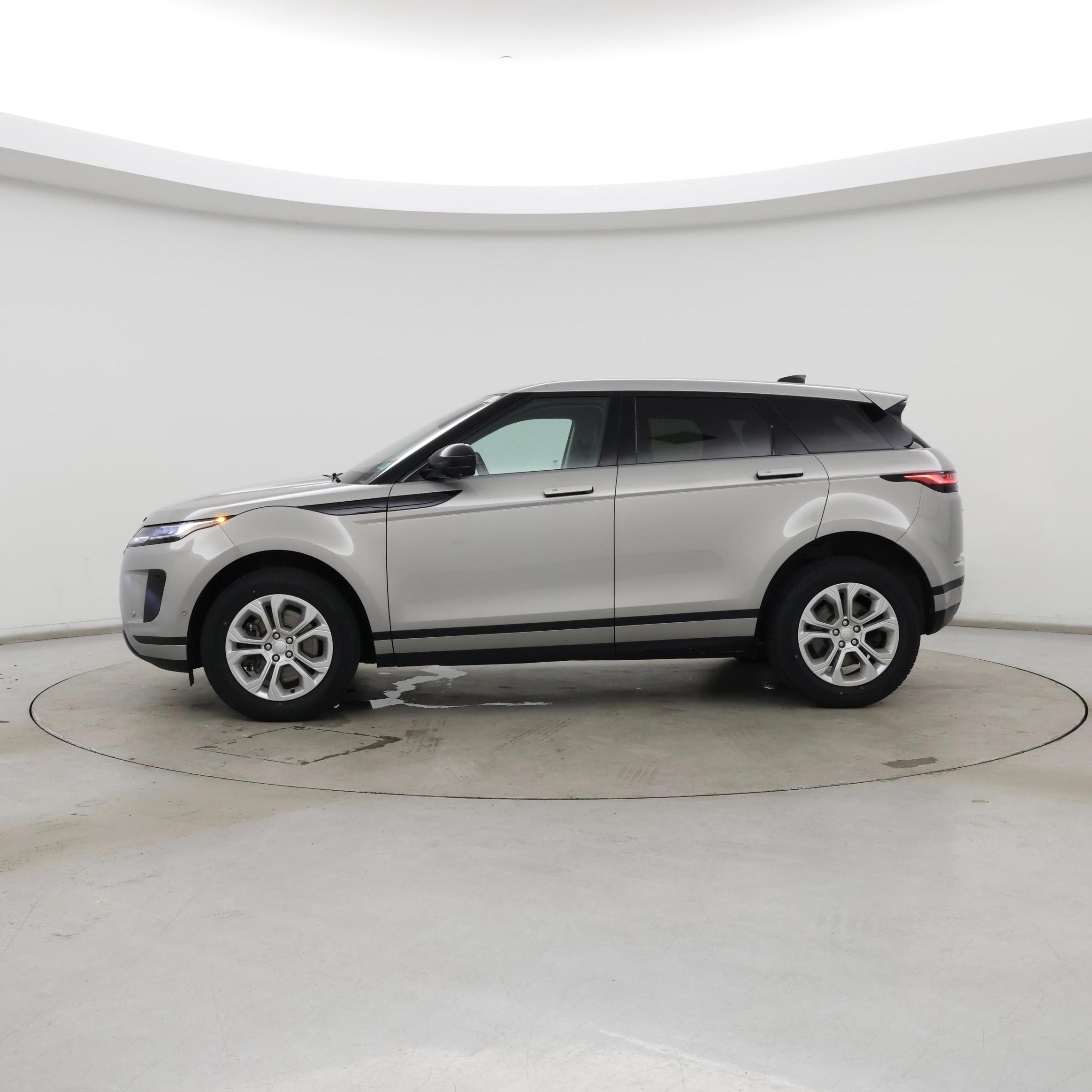 Thumbnail: 2021 Land Rover Range Rover Evoque - 3