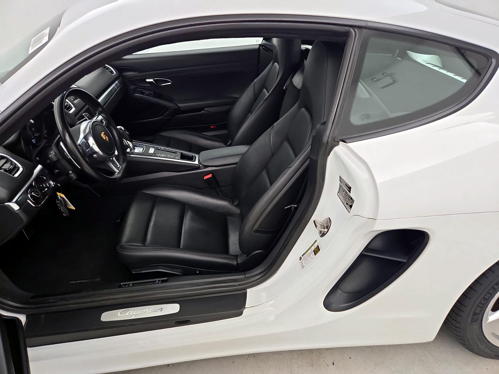 Thumbnail: 2015 Porsche Cayman - 11
