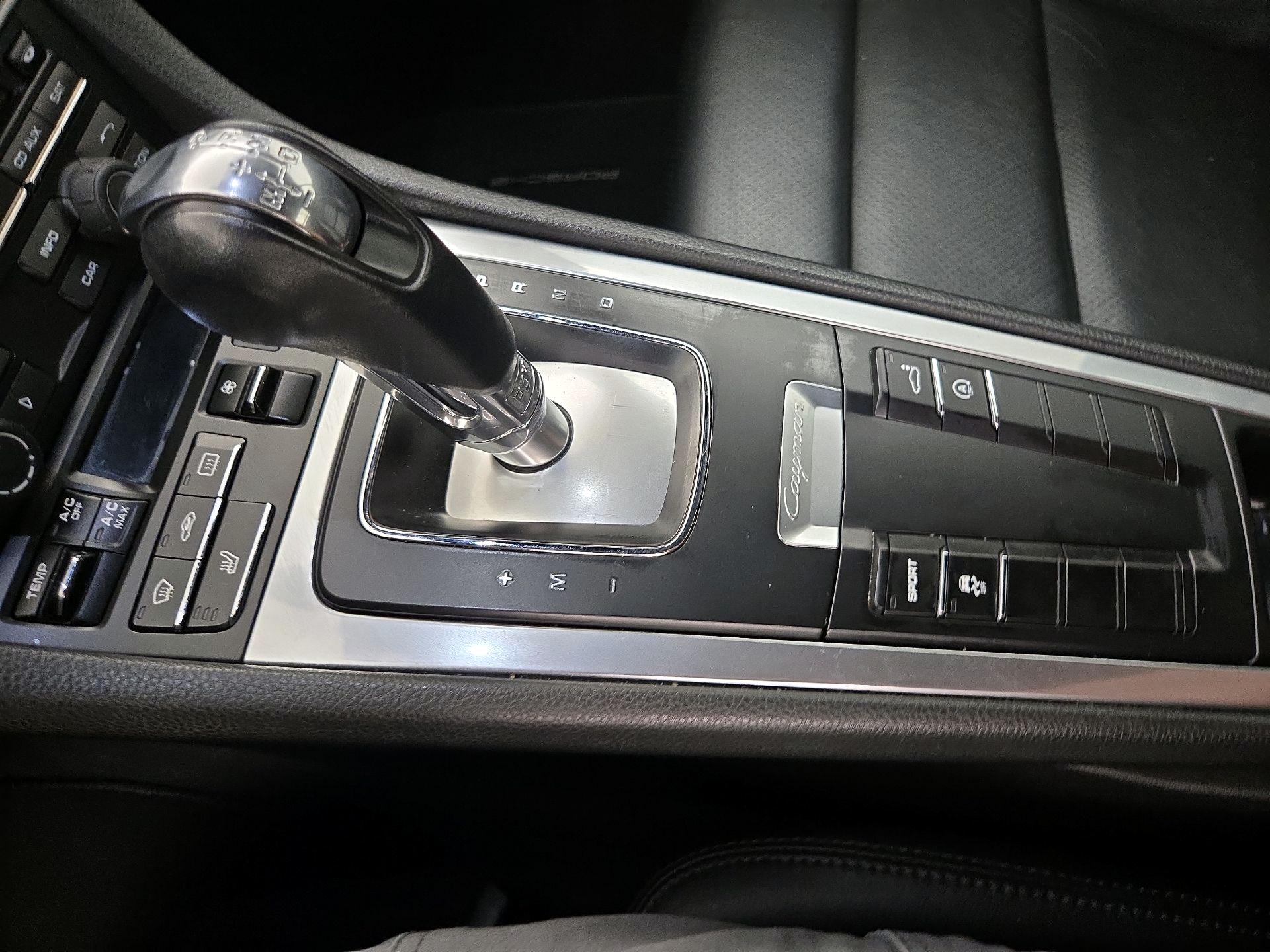 Thumbnail: 2015 Porsche Cayman - 16