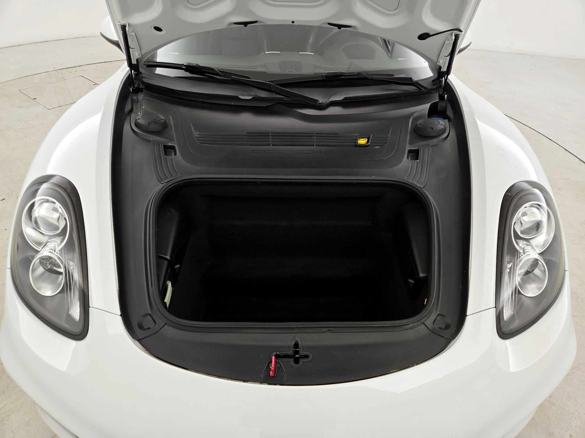 Thumbnail: 2015 Porsche Cayman - 20