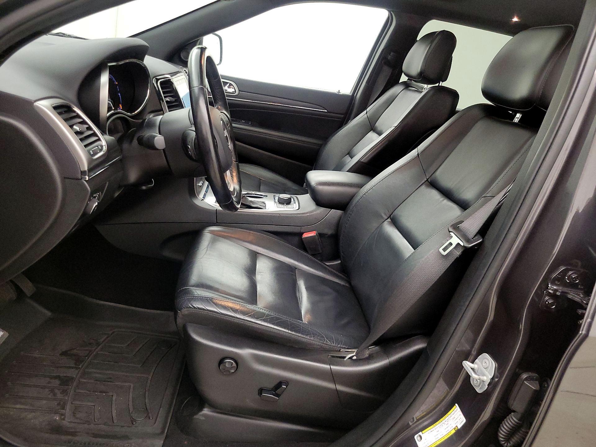 Thumbnail: 2020 Jeep Grand Cherokee - 11