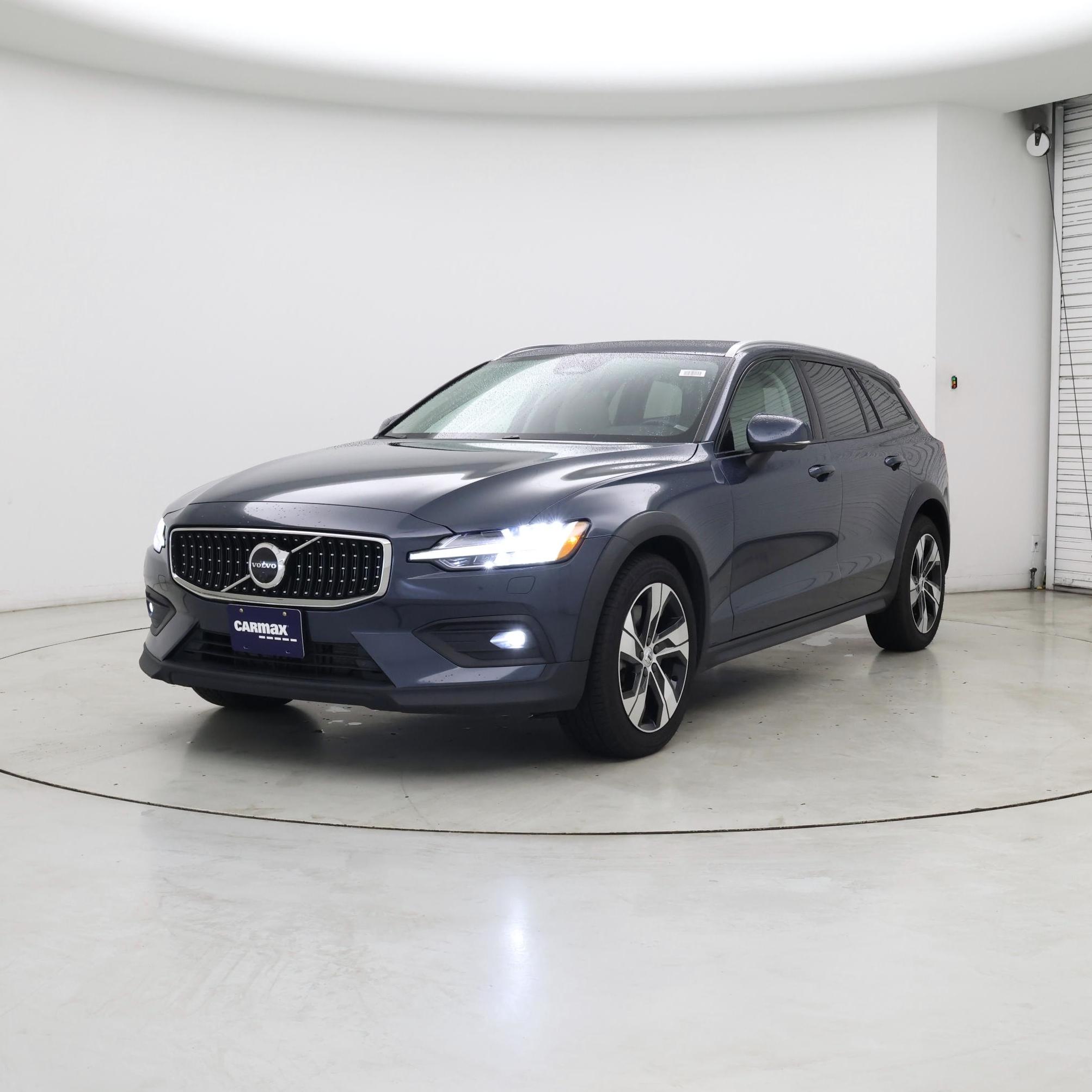Thumbnail: 2023 Volvo S60 - 4