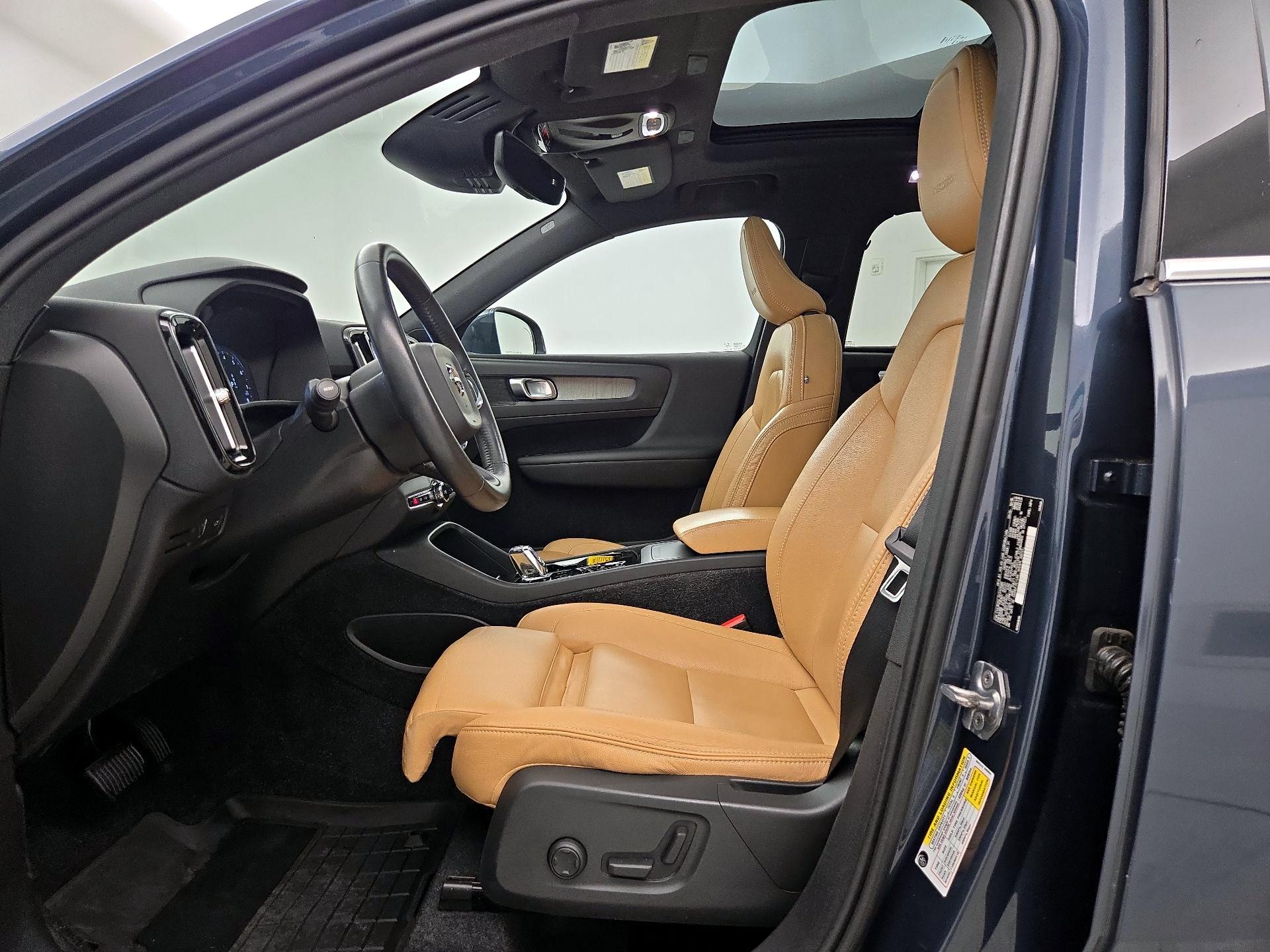 Thumbnail: 2019 Volvo XC40 - 11