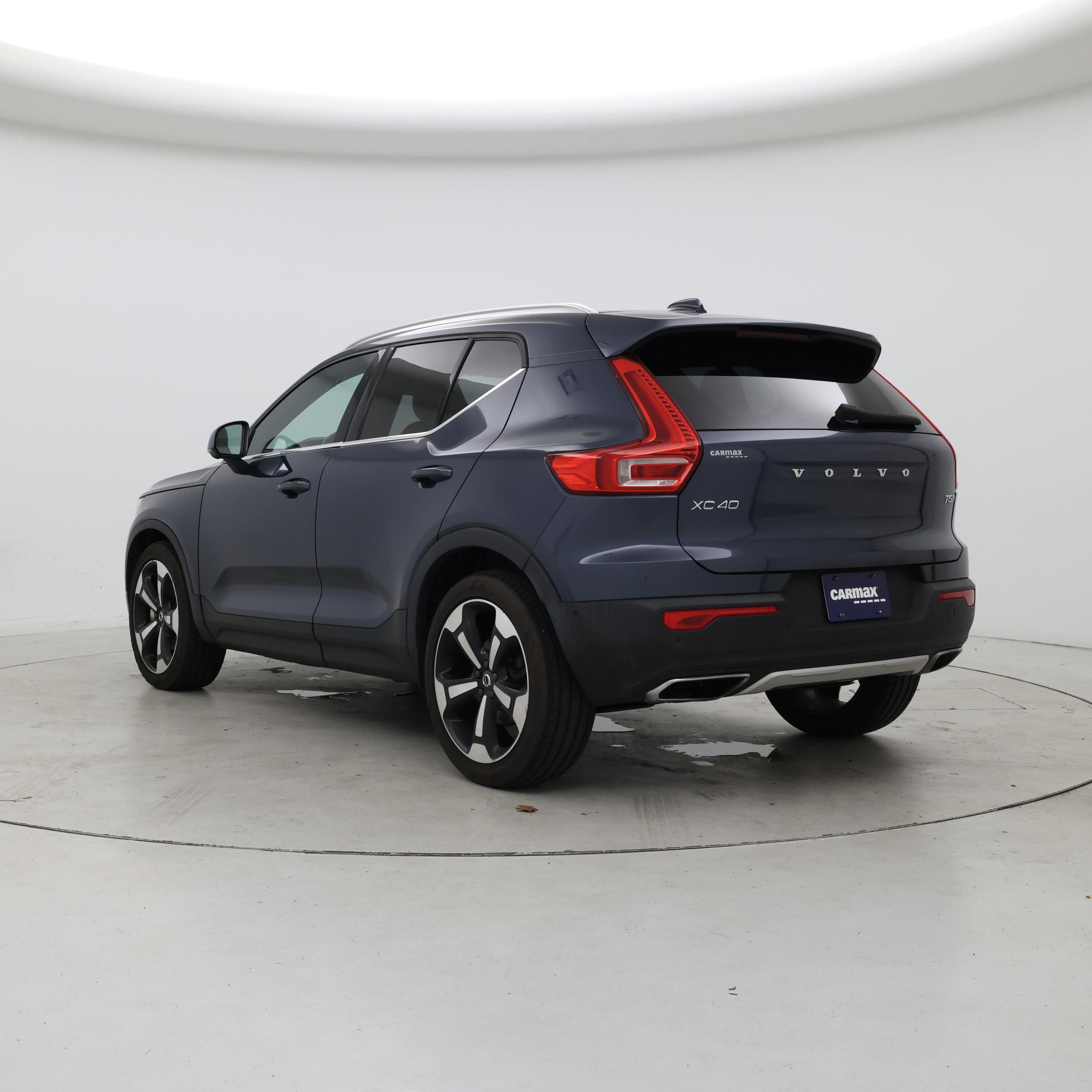 Thumbnail: 2019 Volvo XC40 - 2