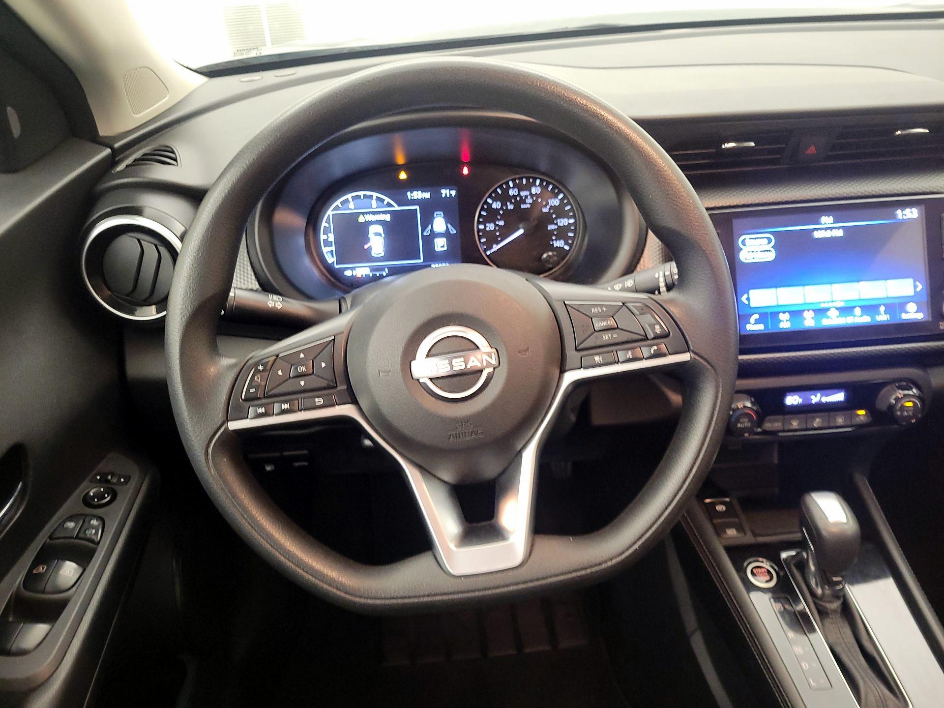 Thumbnail: 2022 Nissan Kicks - 10