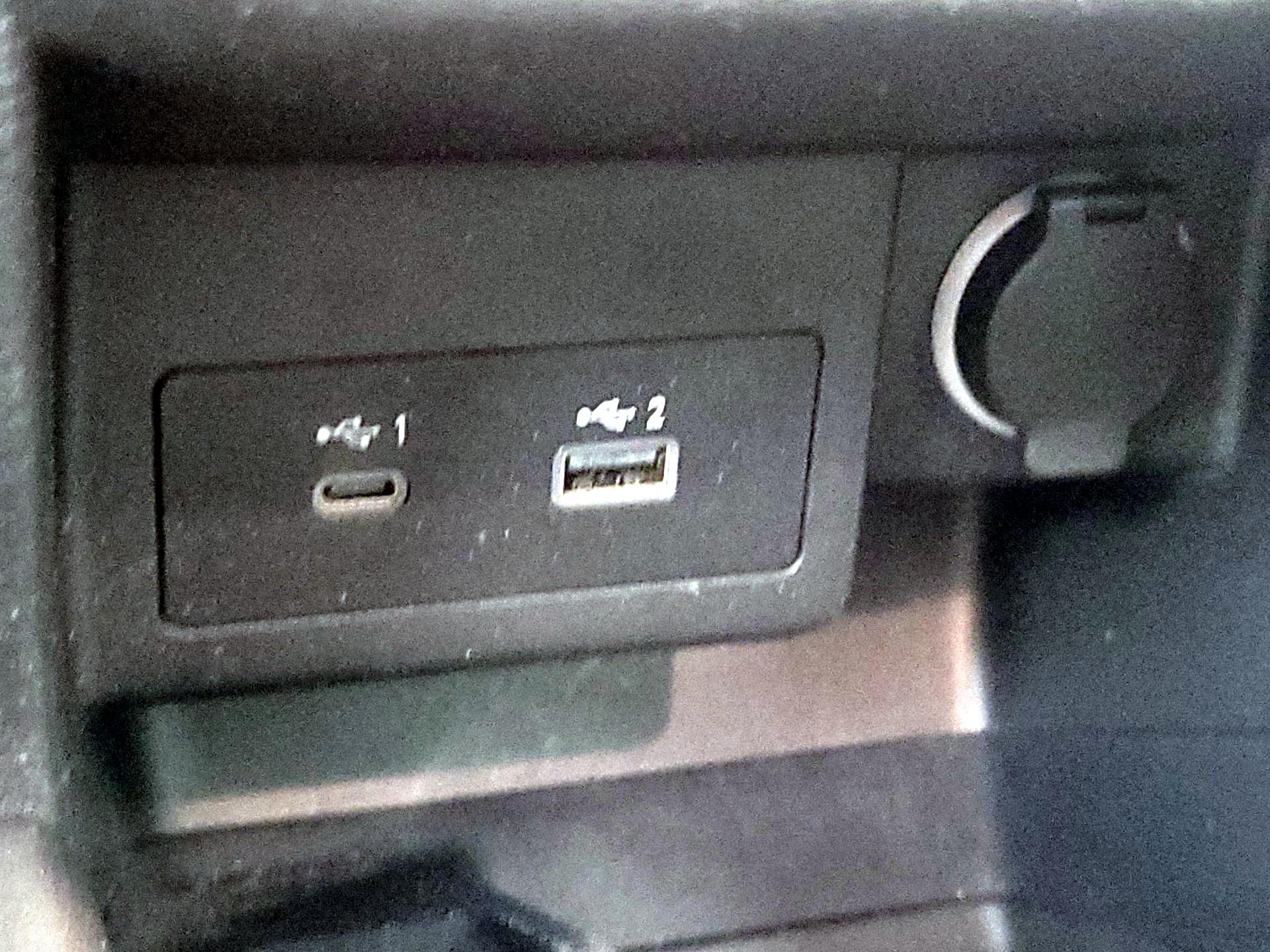 Thumbnail: 2022 Nissan Kicks - 17