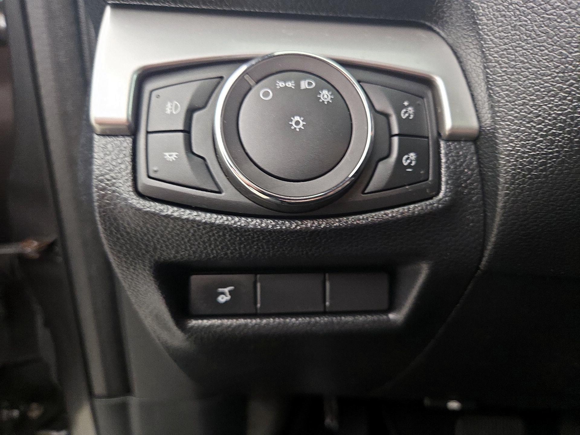 Thumbnail: 2017 Ford Explorer - 11