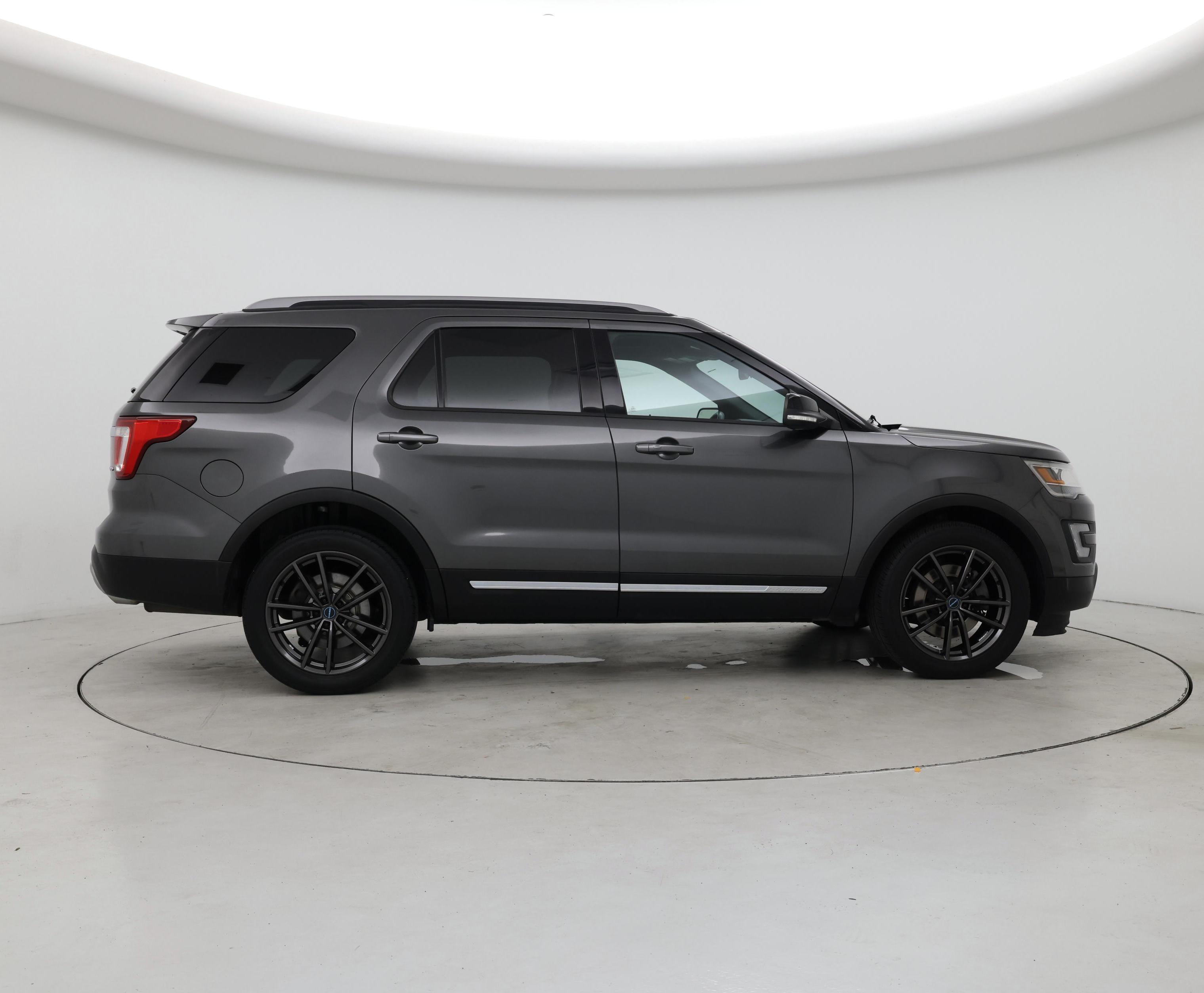 Thumbnail: 2017 Ford Explorer - 7