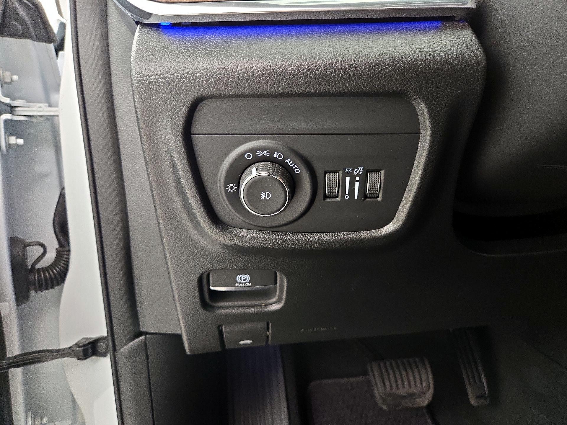 Thumbnail: 2024 Jeep Grand Cherokee L - 13