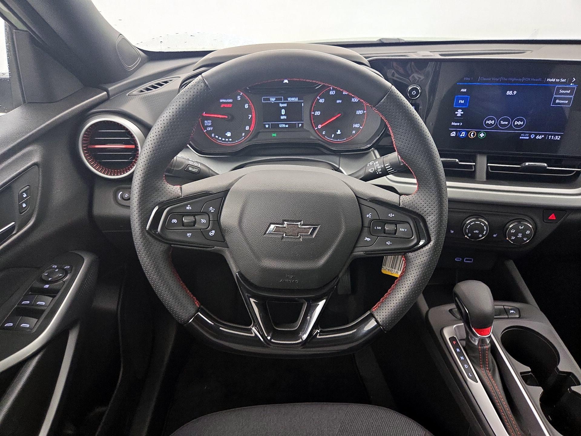 Thumbnail: 2024 Chevrolet Trax - 10