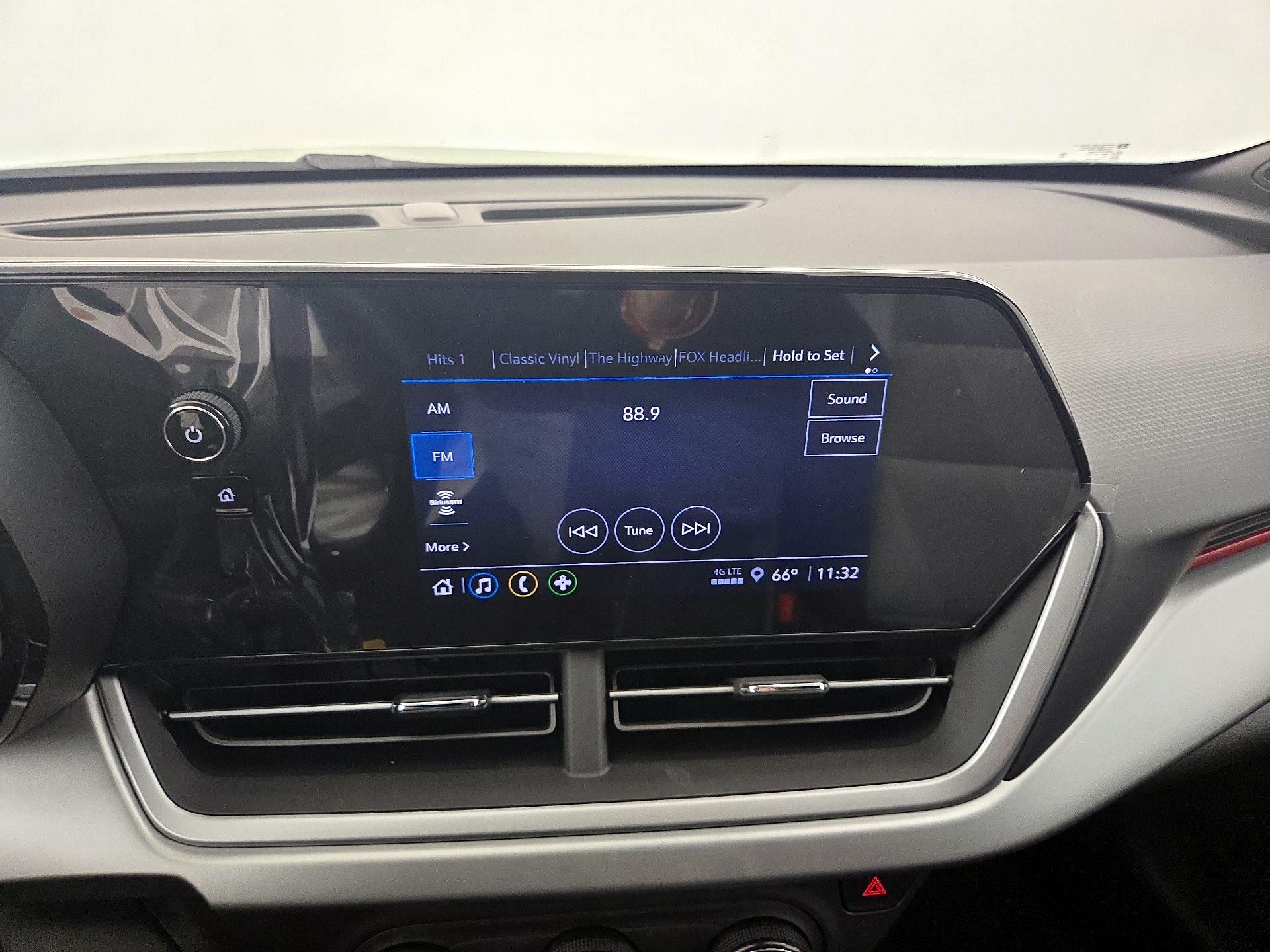 Thumbnail: 2024 Chevrolet Trax - 15