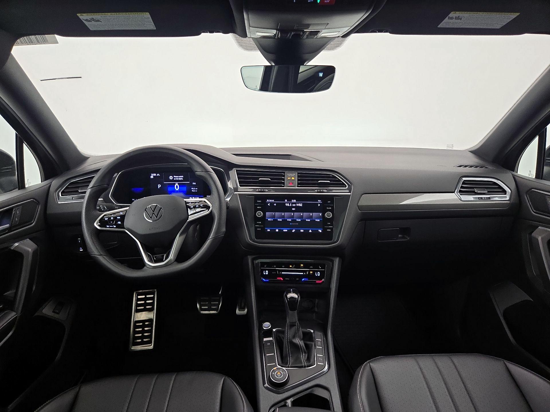 Thumbnail: 2022 Volkswagen Tiguan - 9