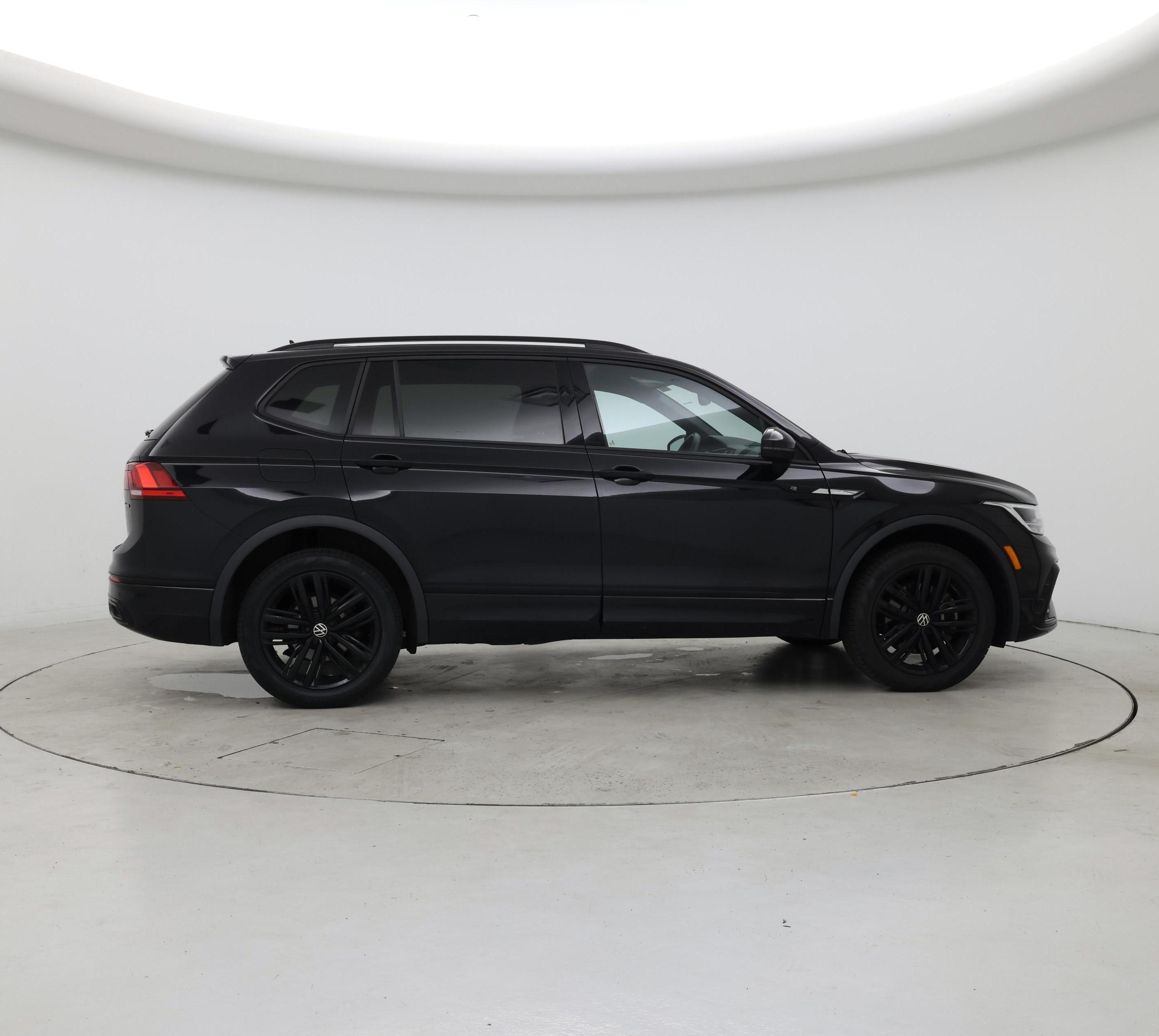 Thumbnail: 2022 Volkswagen Tiguan - 7