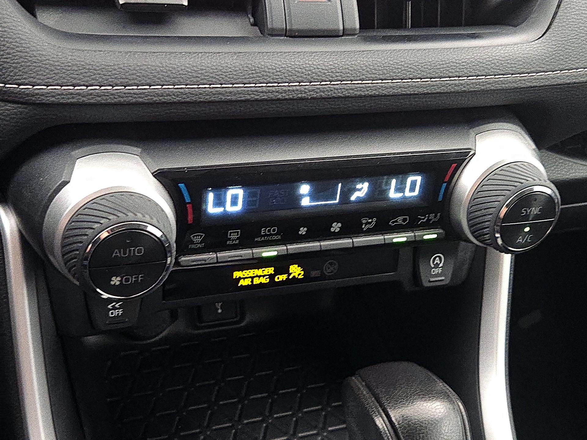 Thumbnail: 2020 Toyota RAV4 - 14