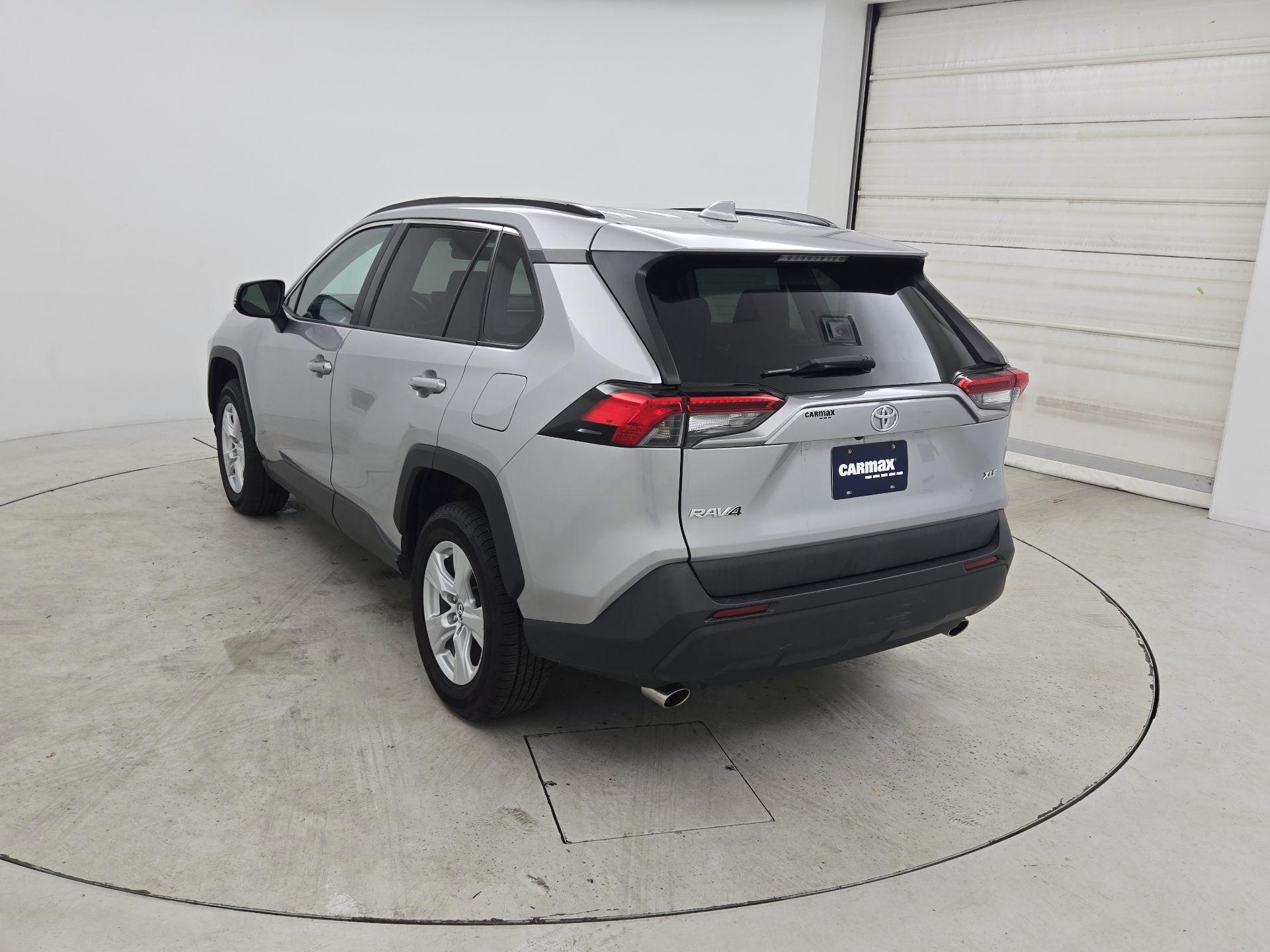 Thumbnail: 2020 Toyota RAV4 - 7