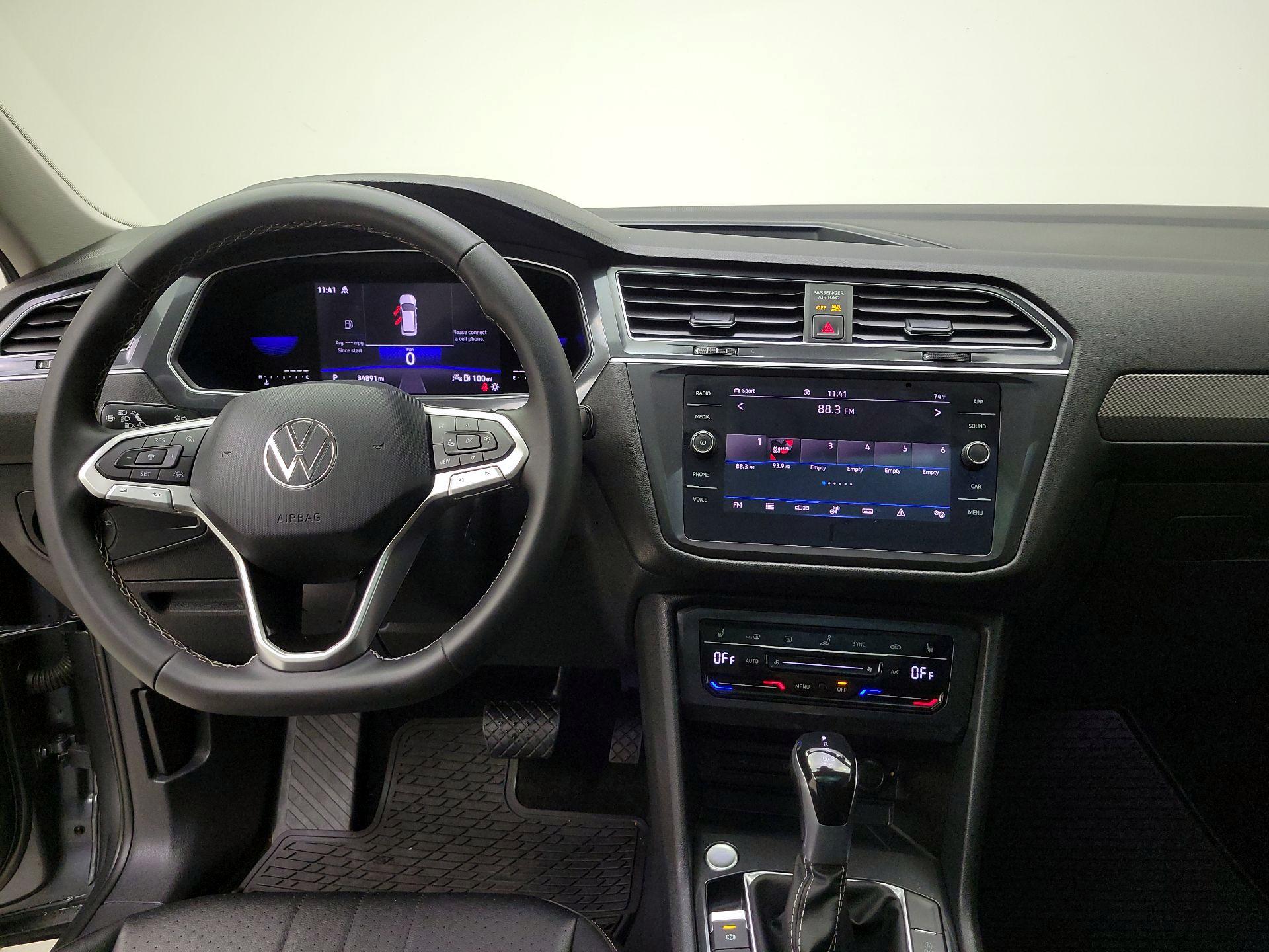 Thumbnail: 2022 Volkswagen Tiguan - 9