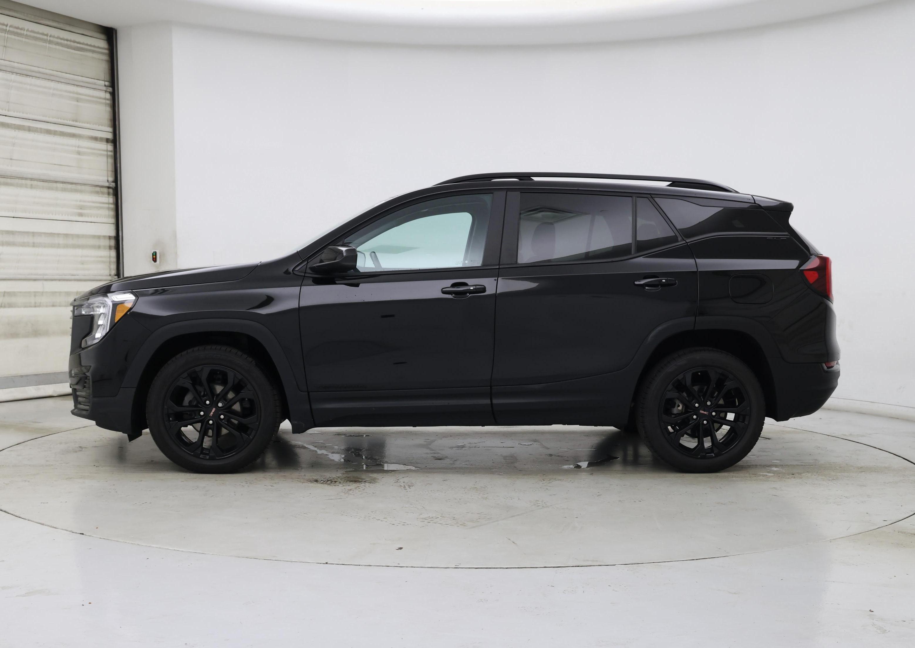 Thumbnail: 2022 GMC Terrain - 3