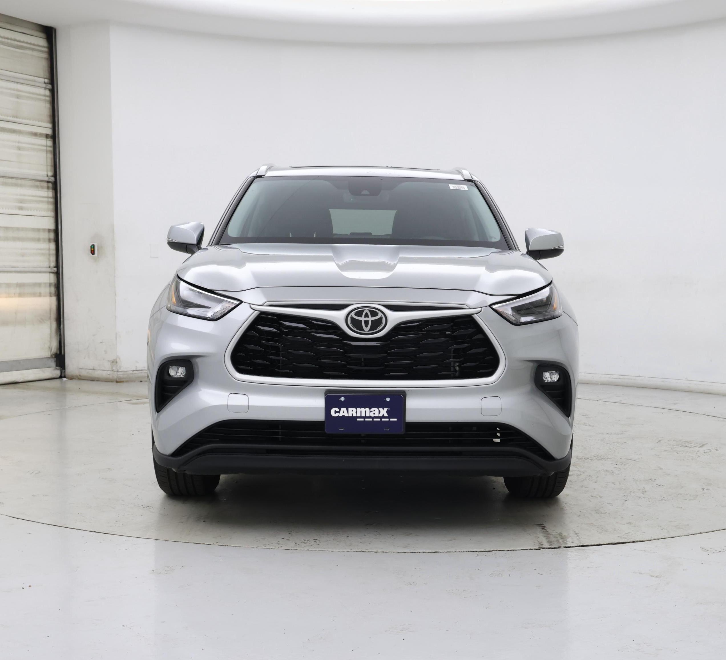 Thumbnail: 2023 Toyota Highlander - 5
