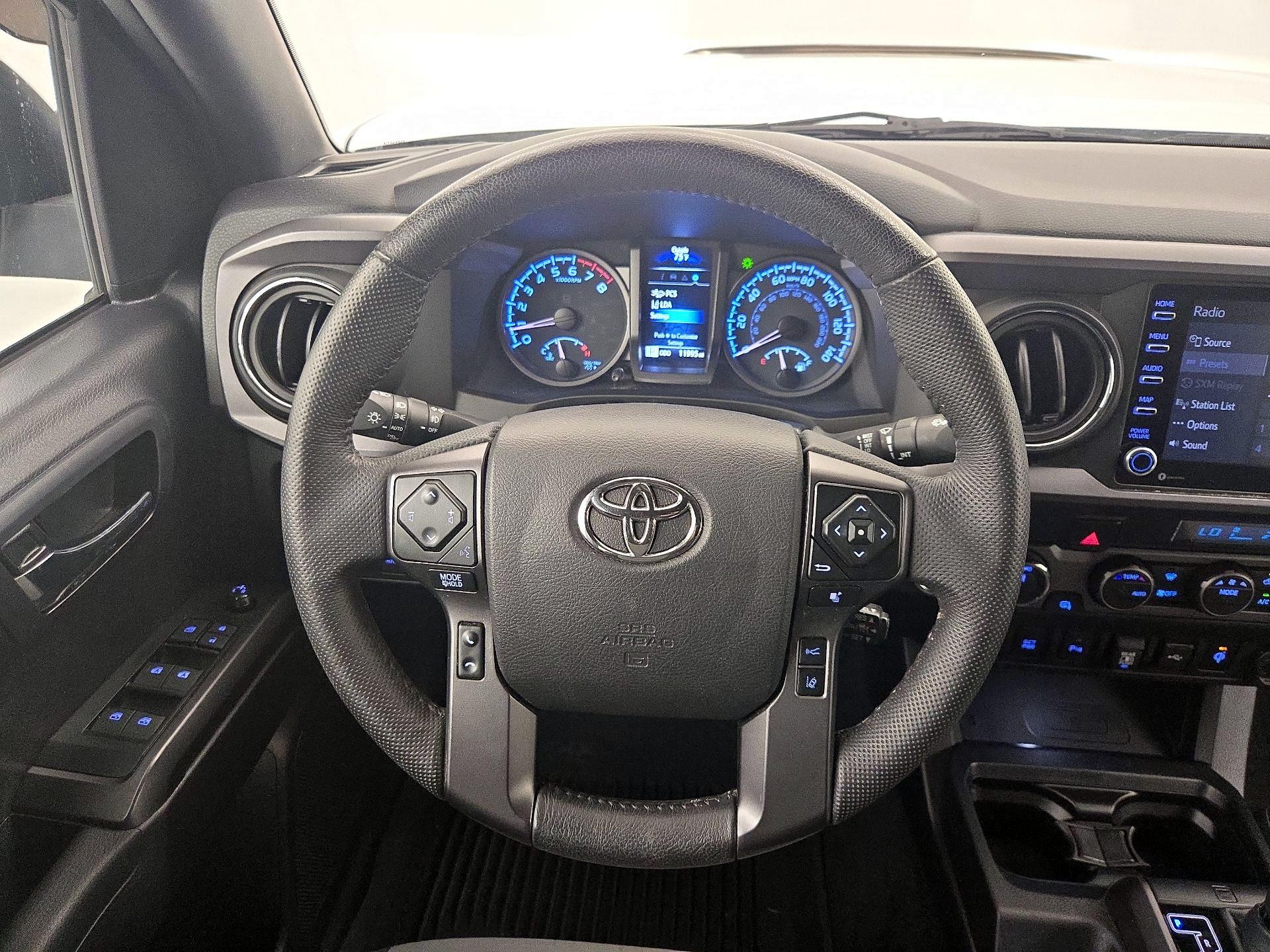 Thumbnail: 2021 Toyota Tacoma - 10