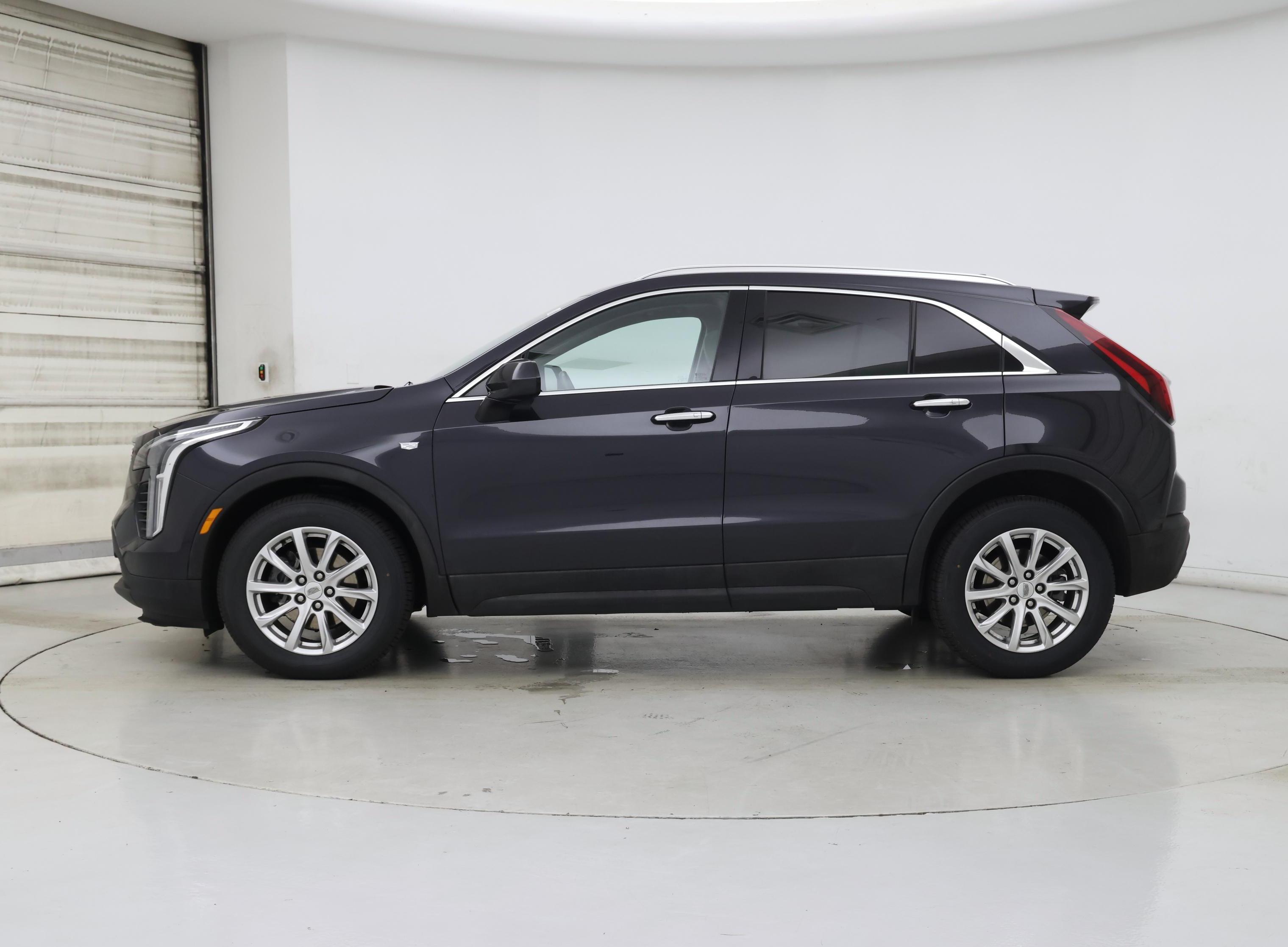 Thumbnail: 2023 Cadillac XT4 - 3