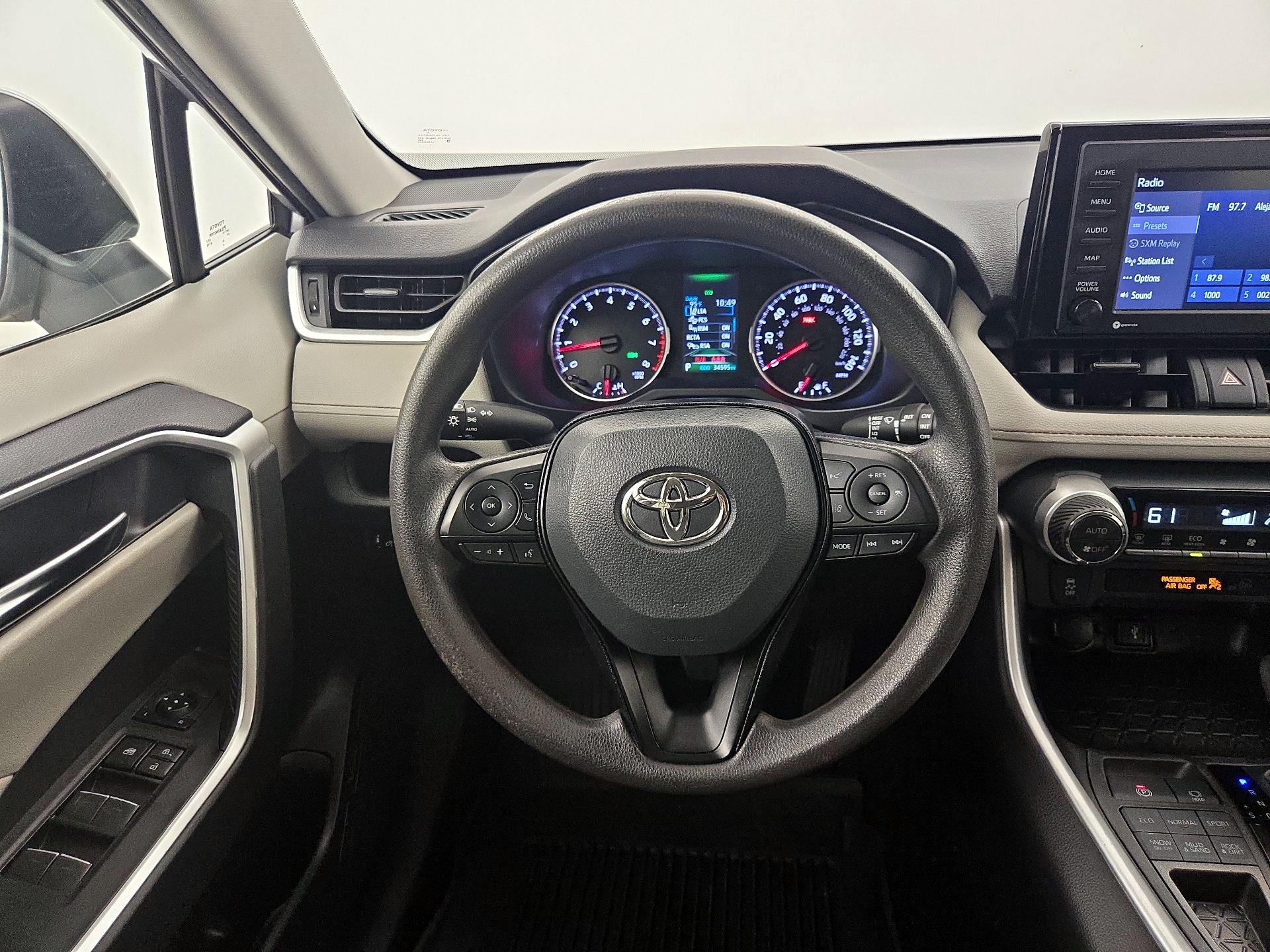 Thumbnail: 2022 Toyota RAV4 - 10