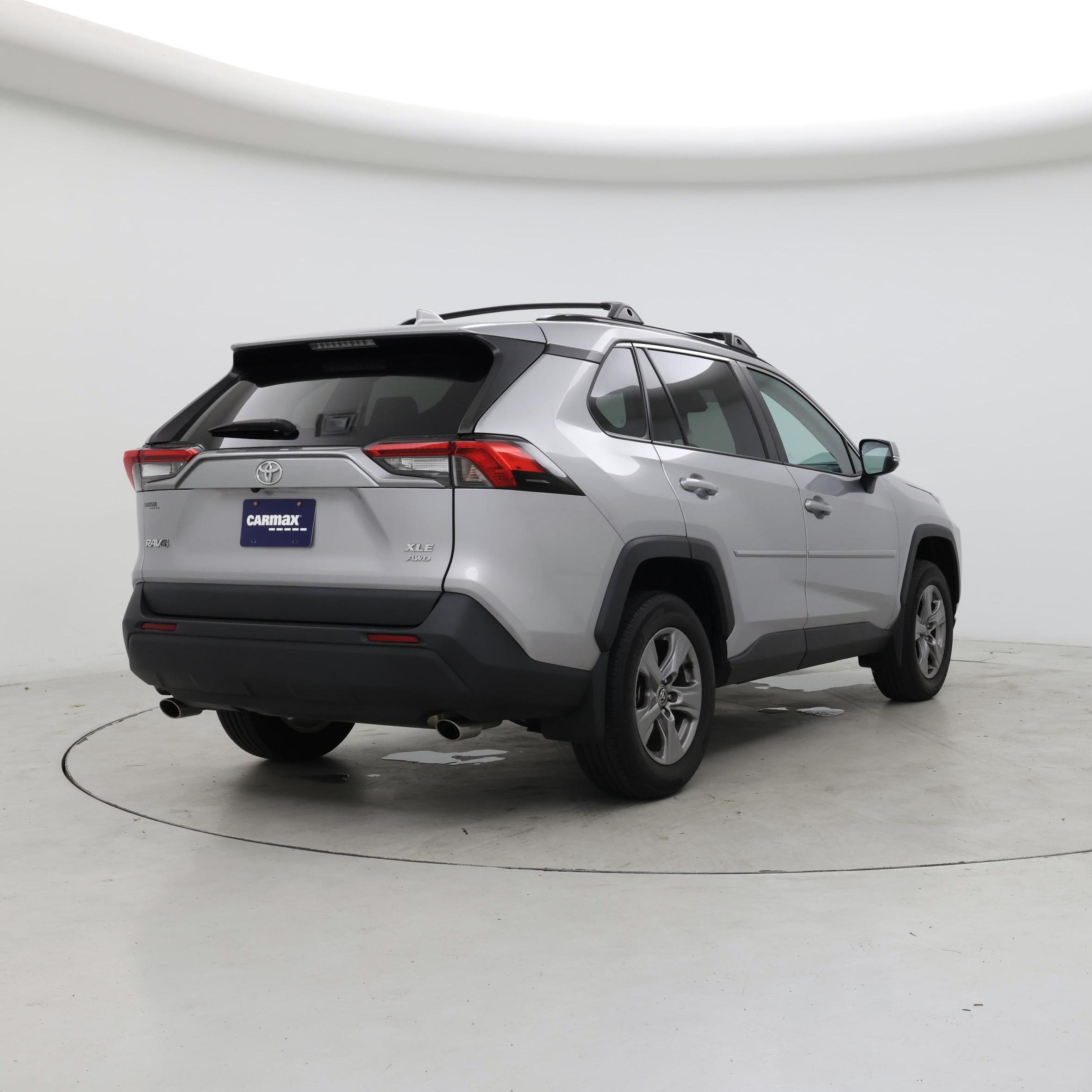 Thumbnail: 2022 Toyota RAV4 - 8