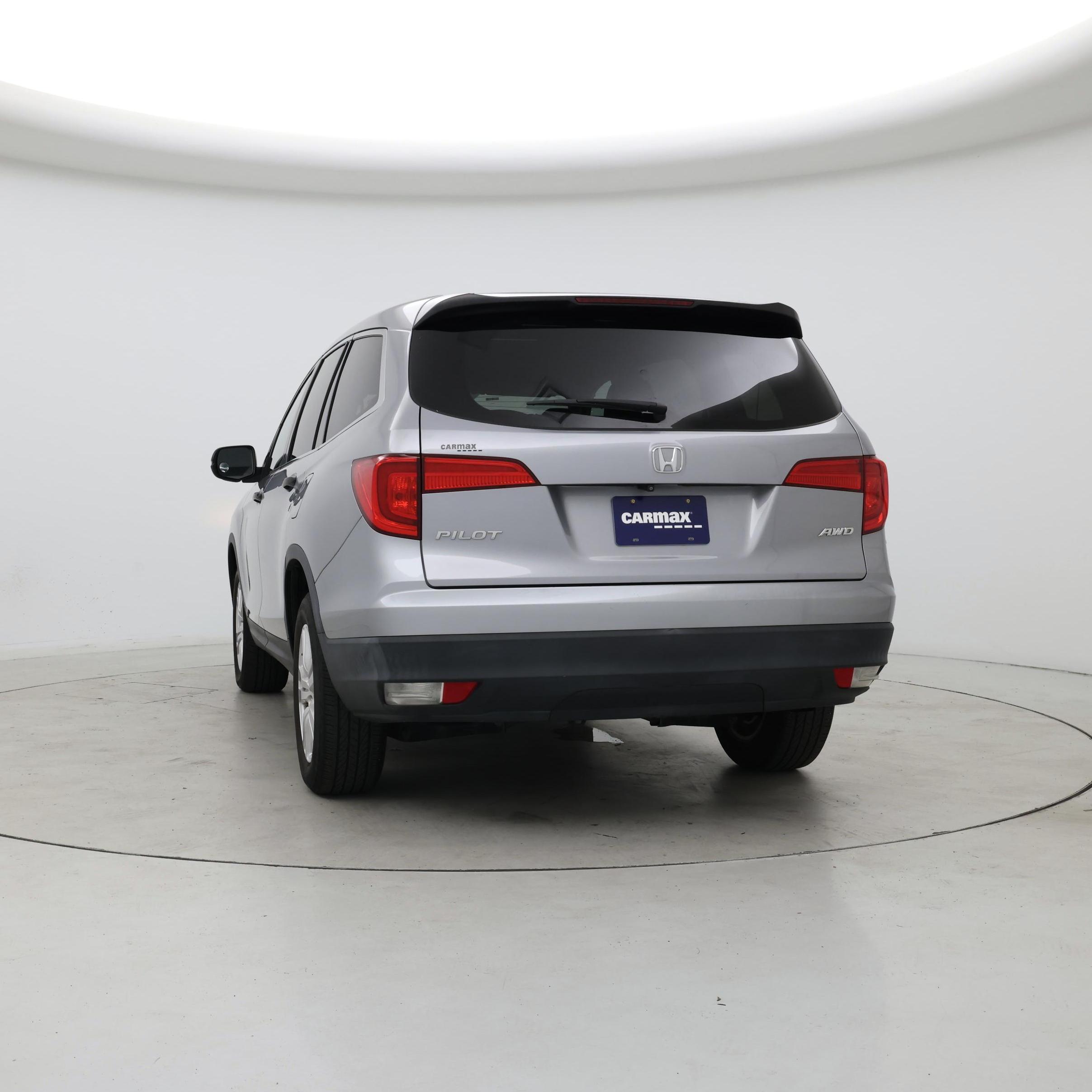 Thumbnail: 2017 Honda Pilot - 6