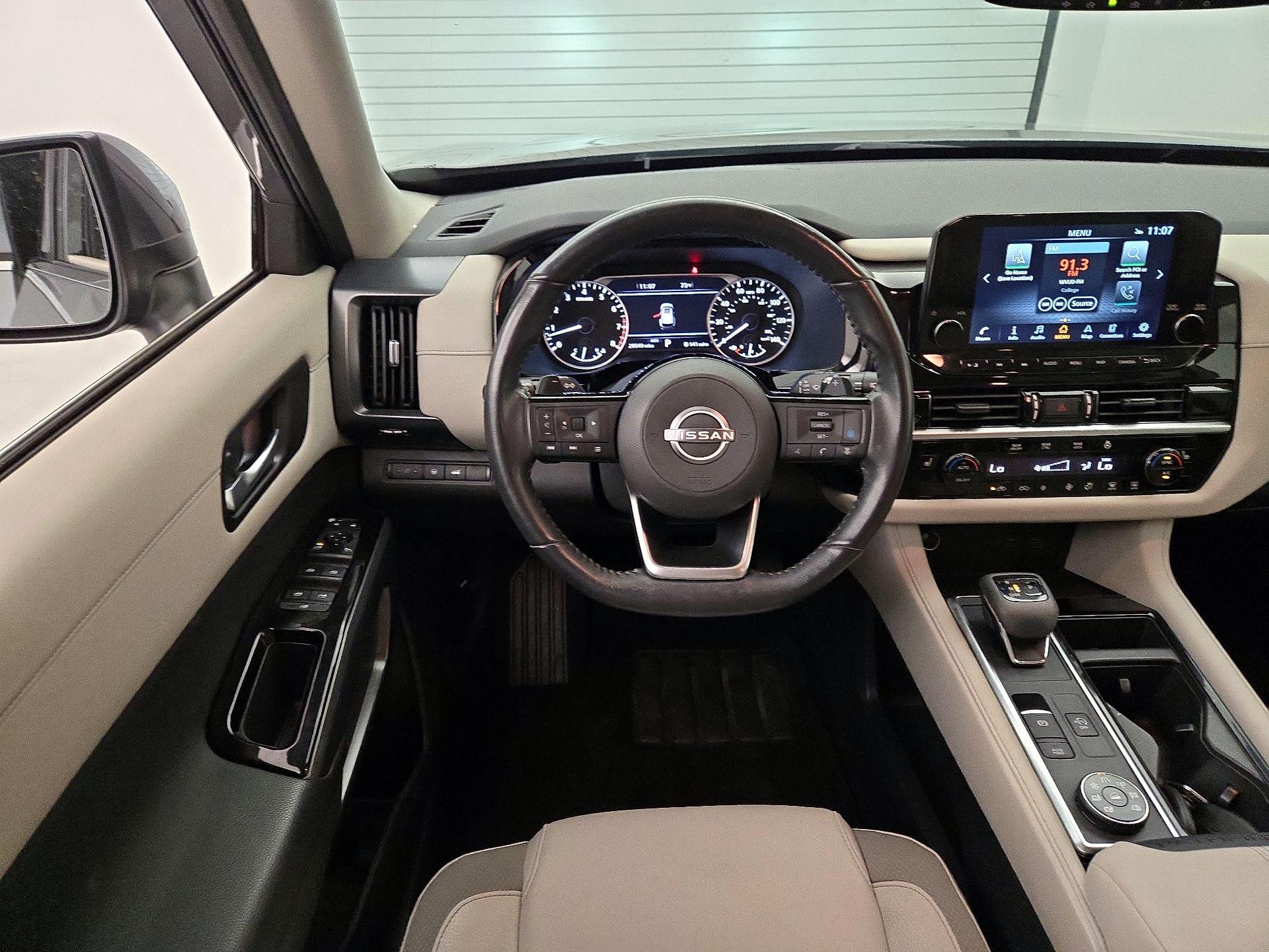 Thumbnail: 2022 Nissan Pathfinder - 10
