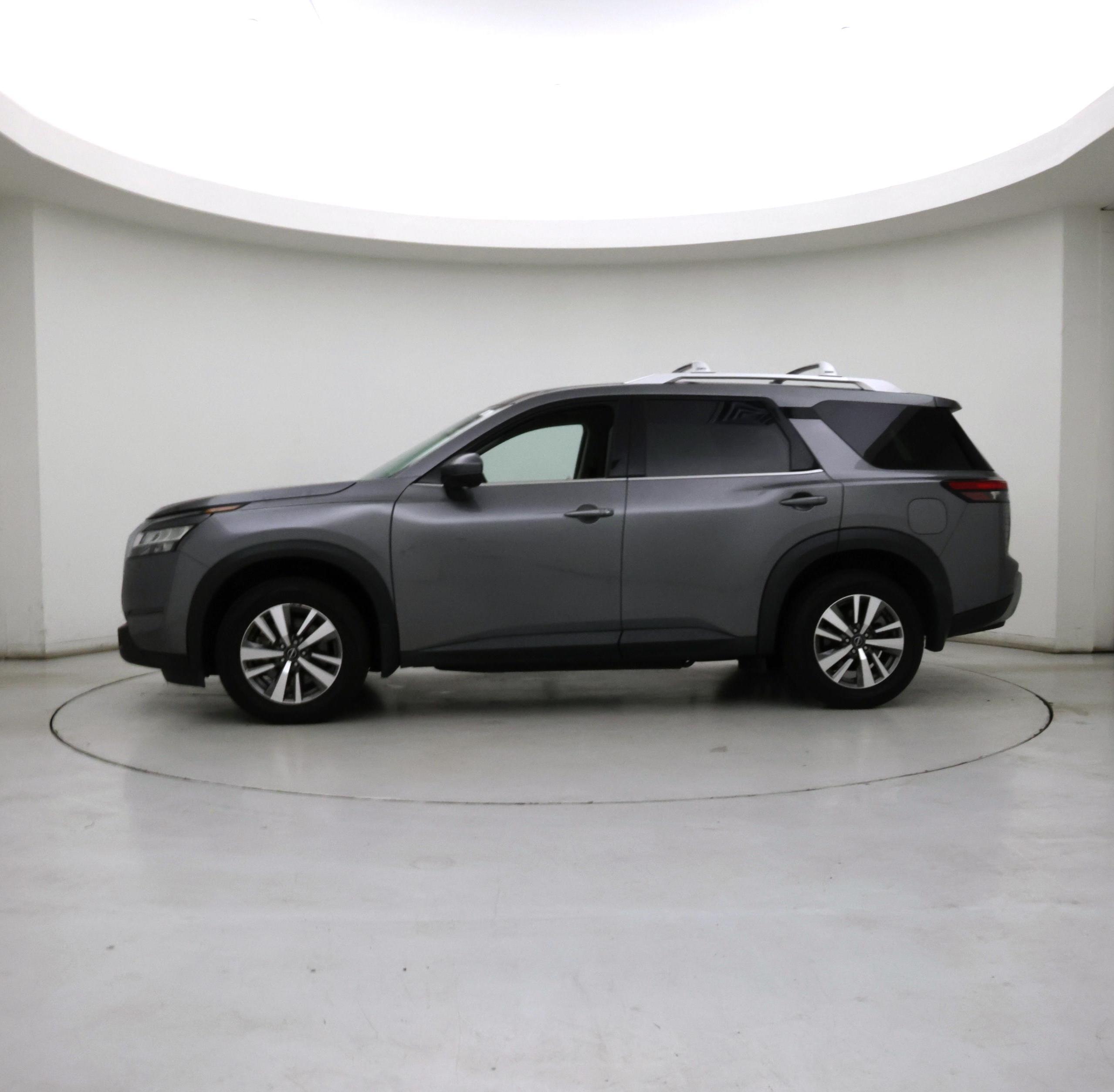 Thumbnail: 2022 Nissan Pathfinder - 3