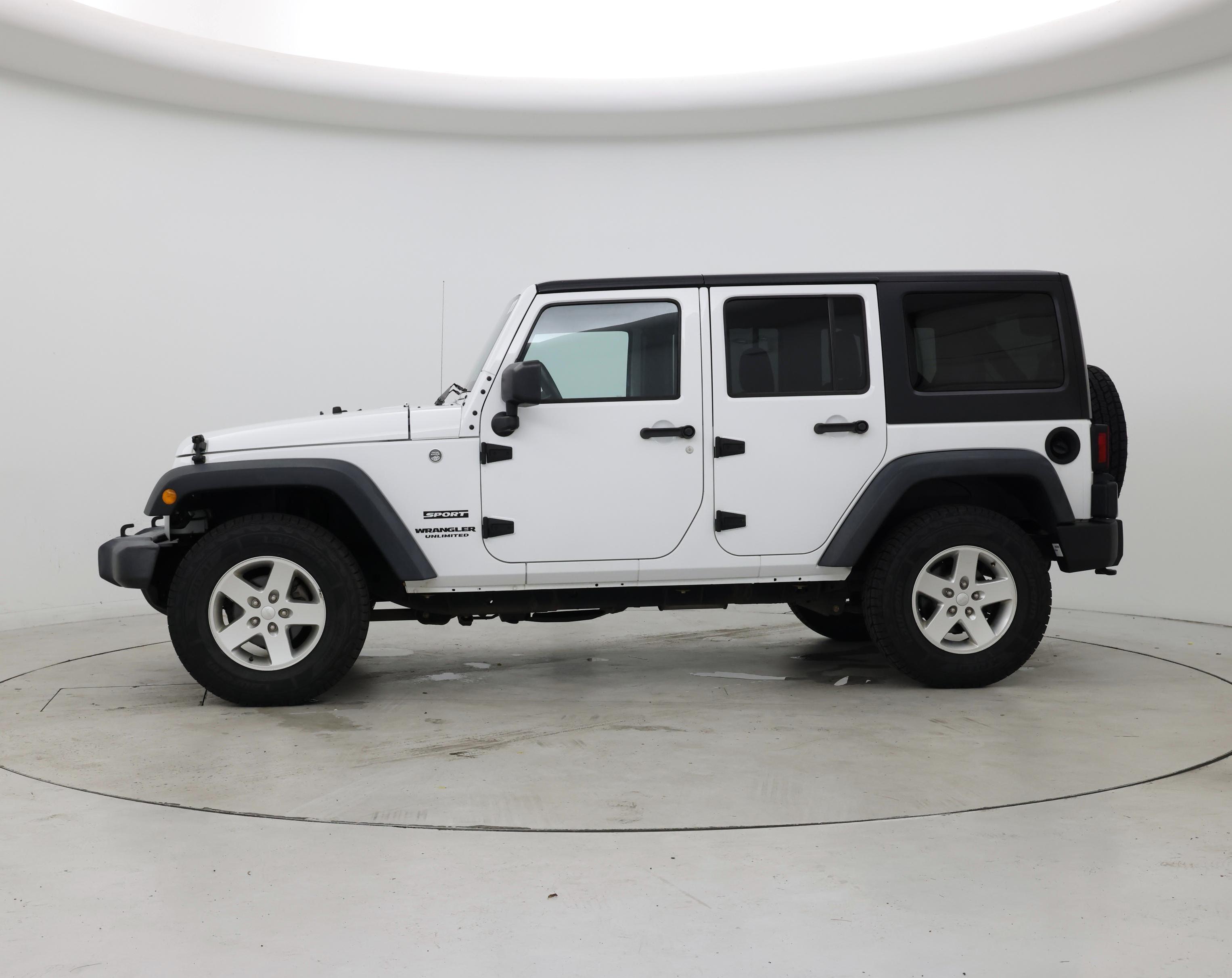 Thumbnail: 2016 Jeep Wrangler - 3
