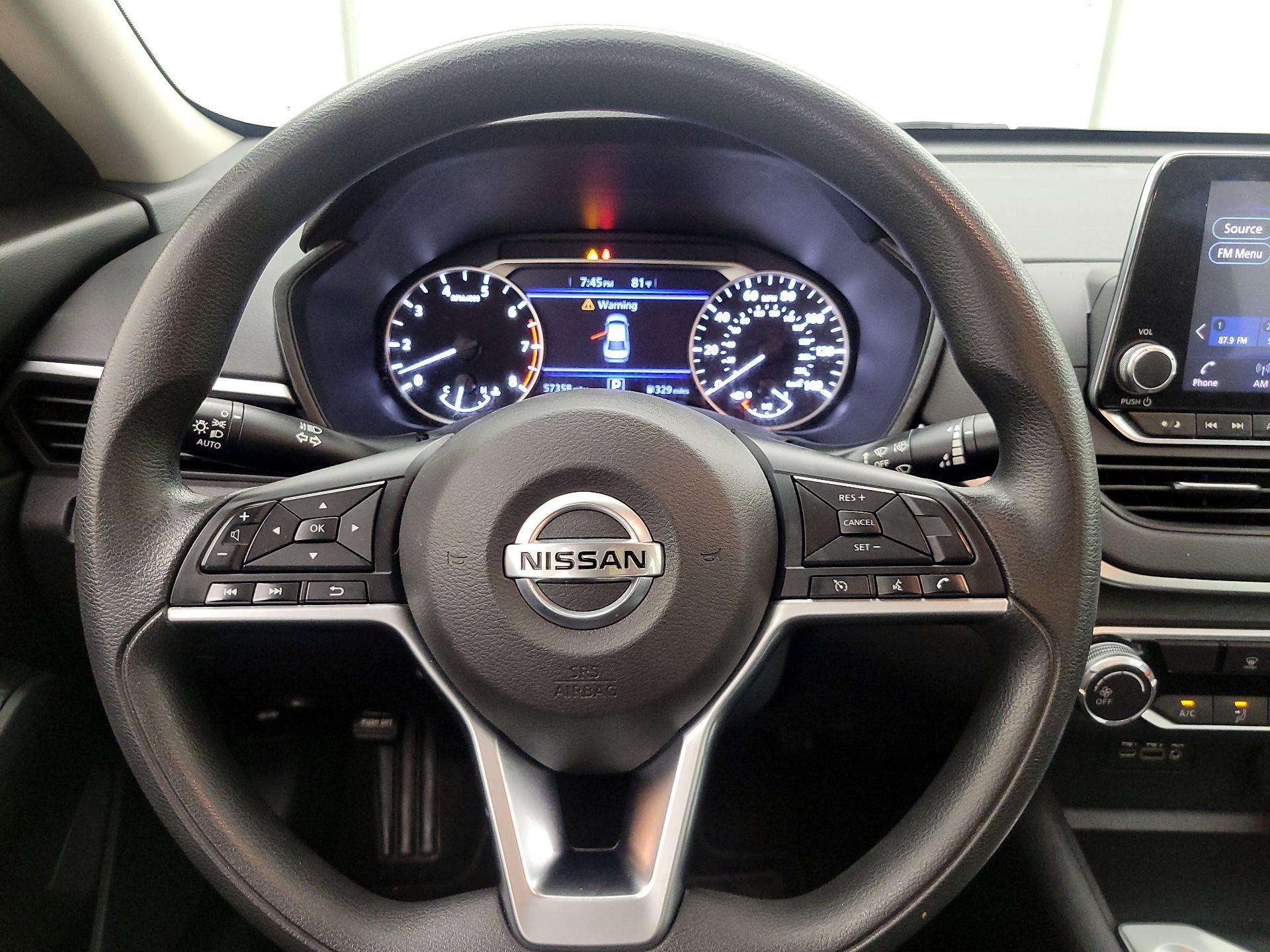 Thumbnail: 2019 Nissan Altima - 10